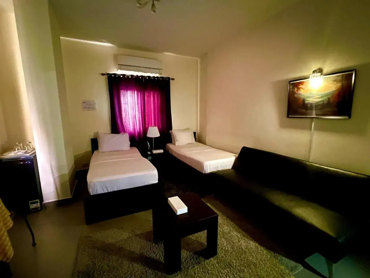 Budget Double Room in Sakan 275 Budget Double Room in Sakan 275