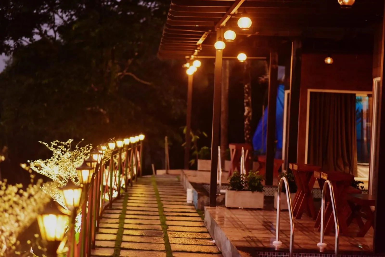 Night in Vayalada View Point Resort