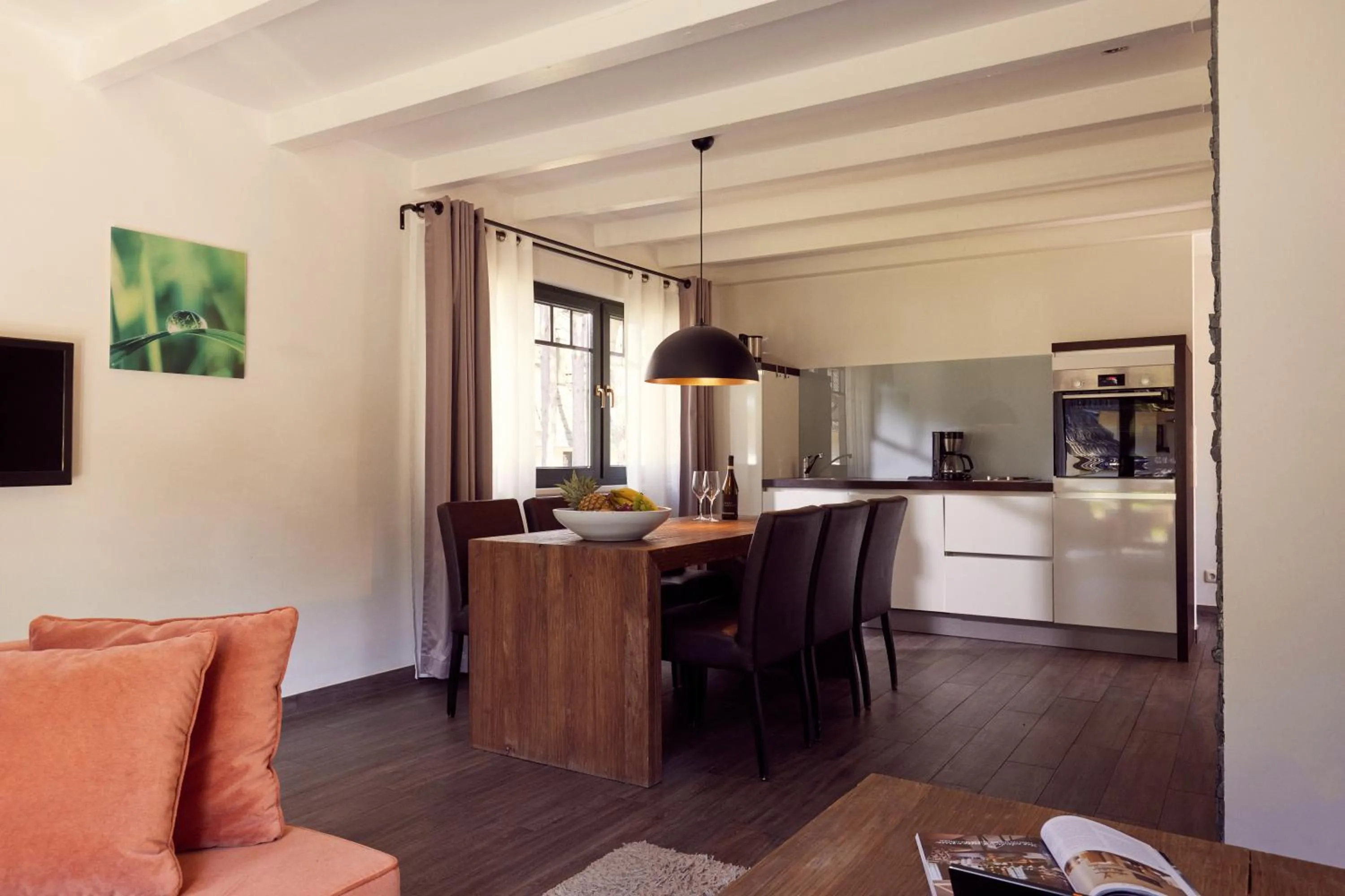 Kitchen or kitchenette in Van der Valk Naturresort Drewitz