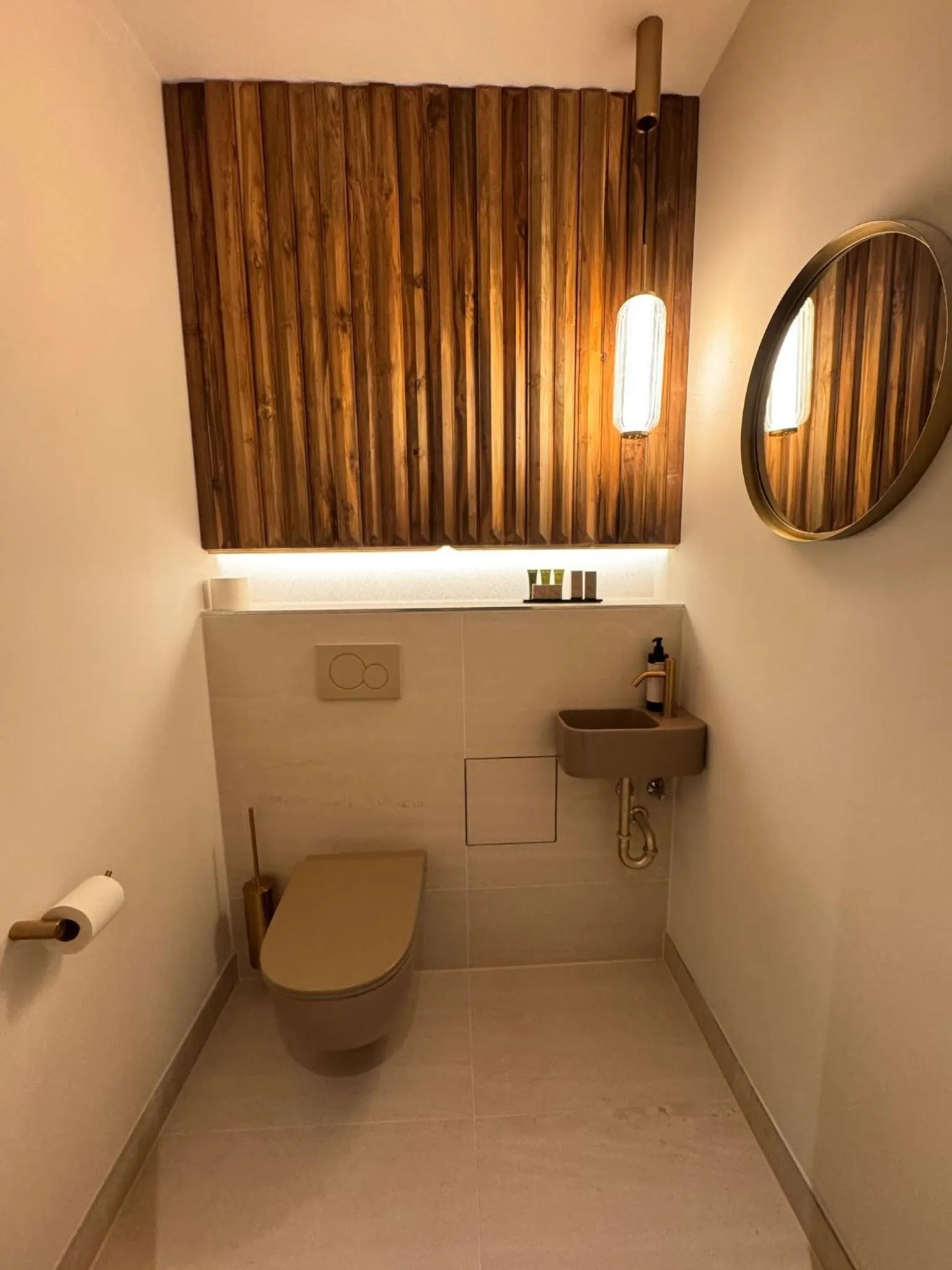 Toilet in Van der Valk Naturresort Drewitz