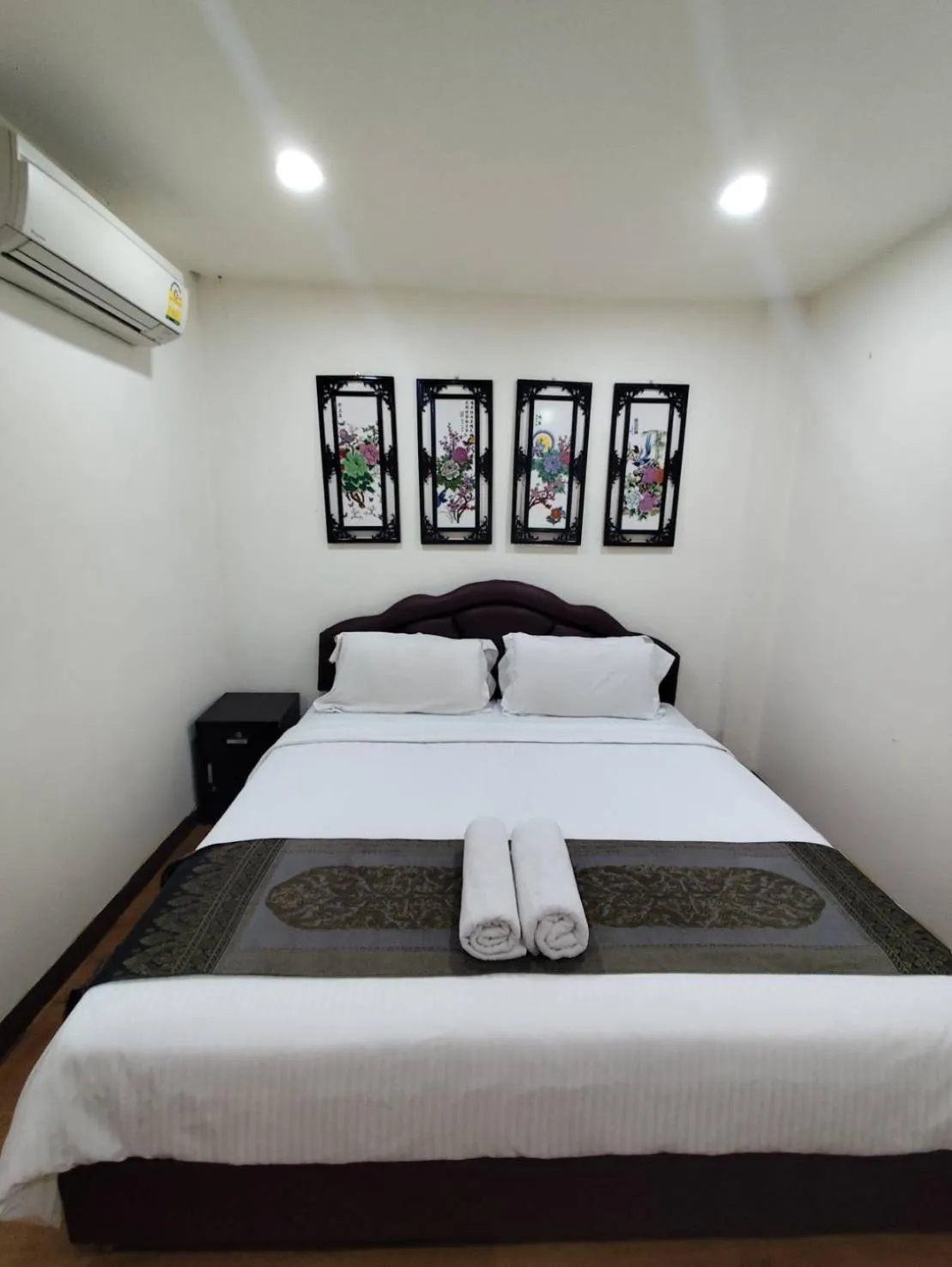 Bed in Longzhu Guesthouse