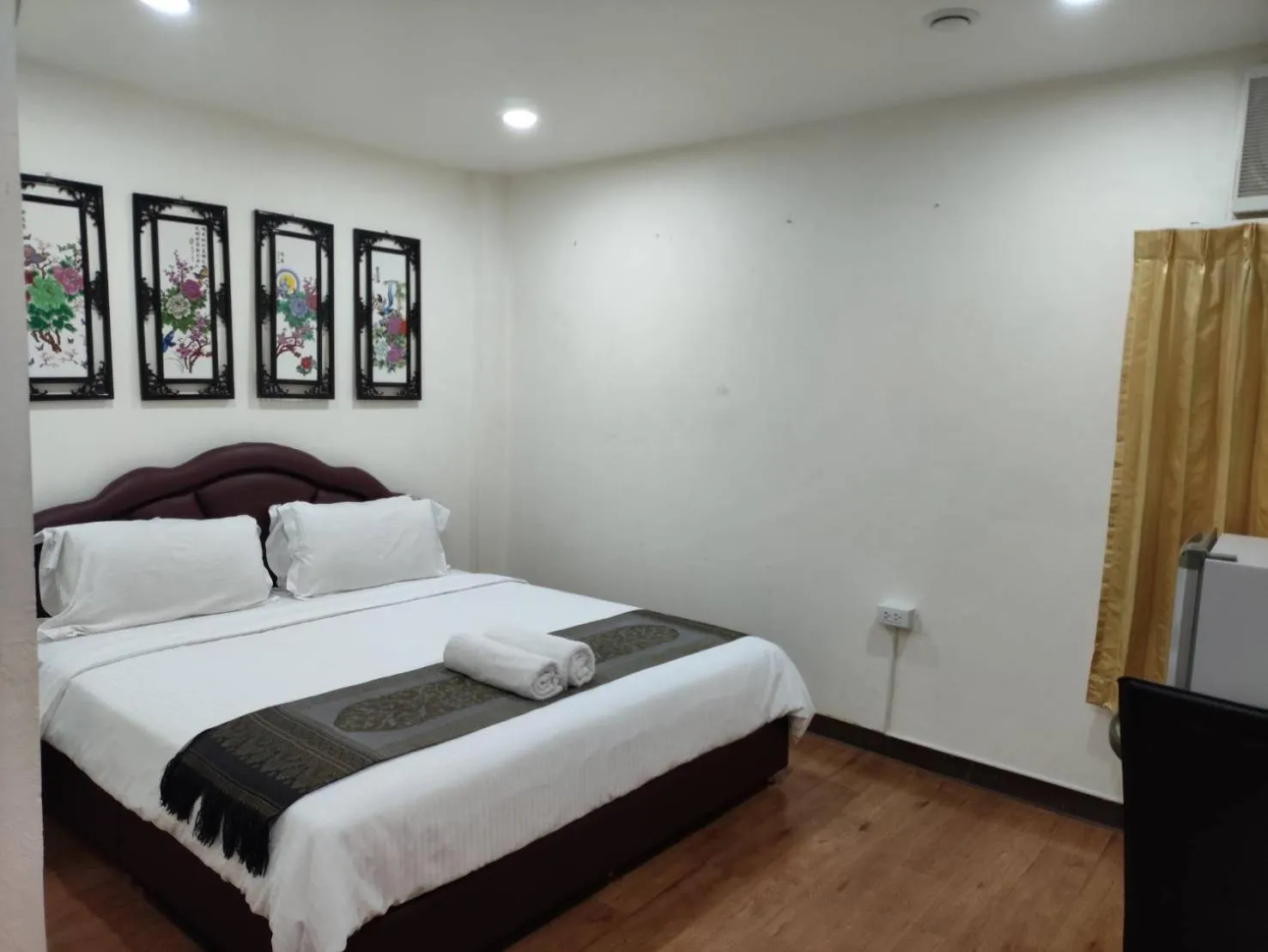 Bed in Longzhu Guesthouse