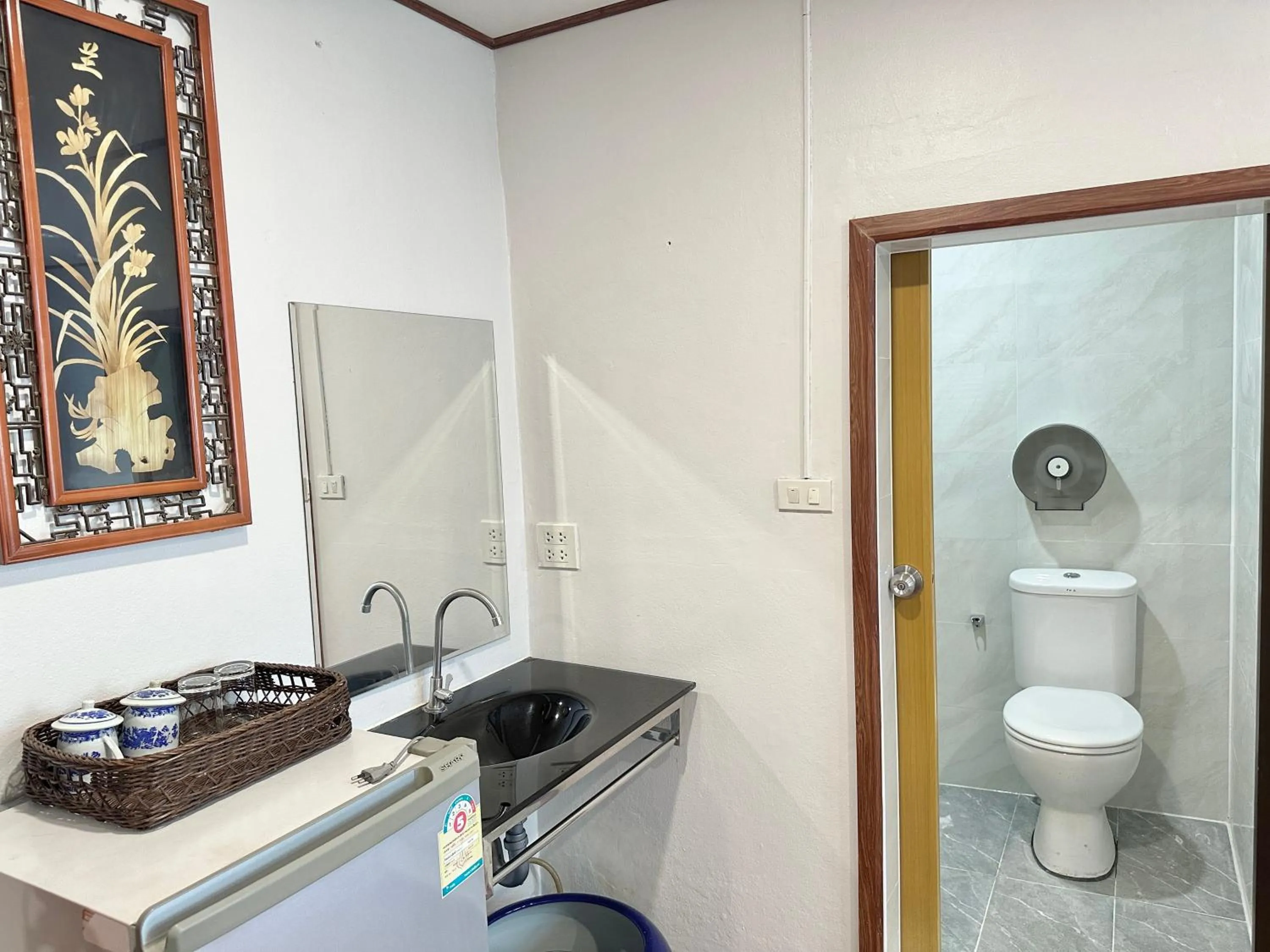 Bathroom in Longzhu Guesthouse