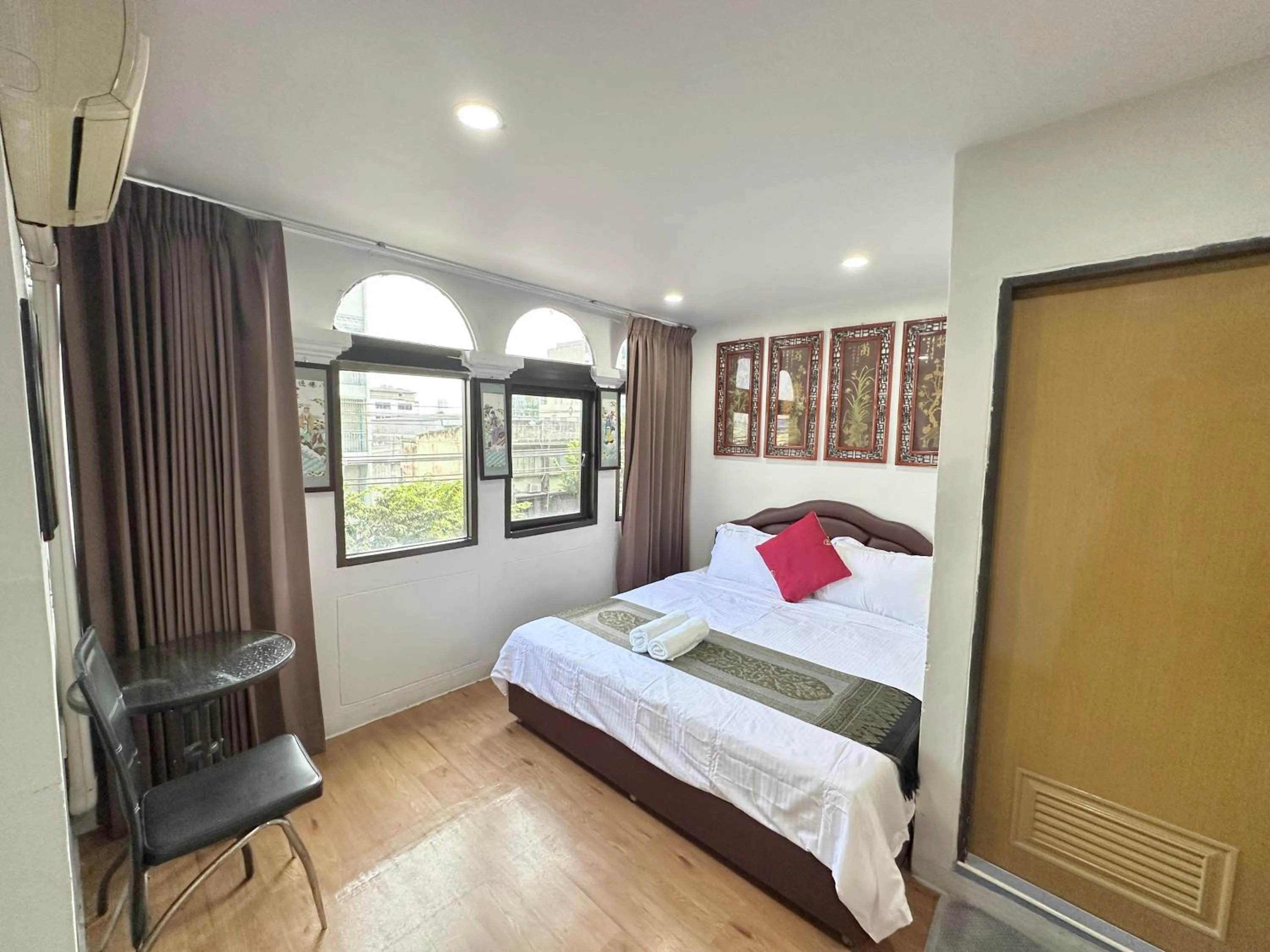 Bed in Longzhu Guesthouse