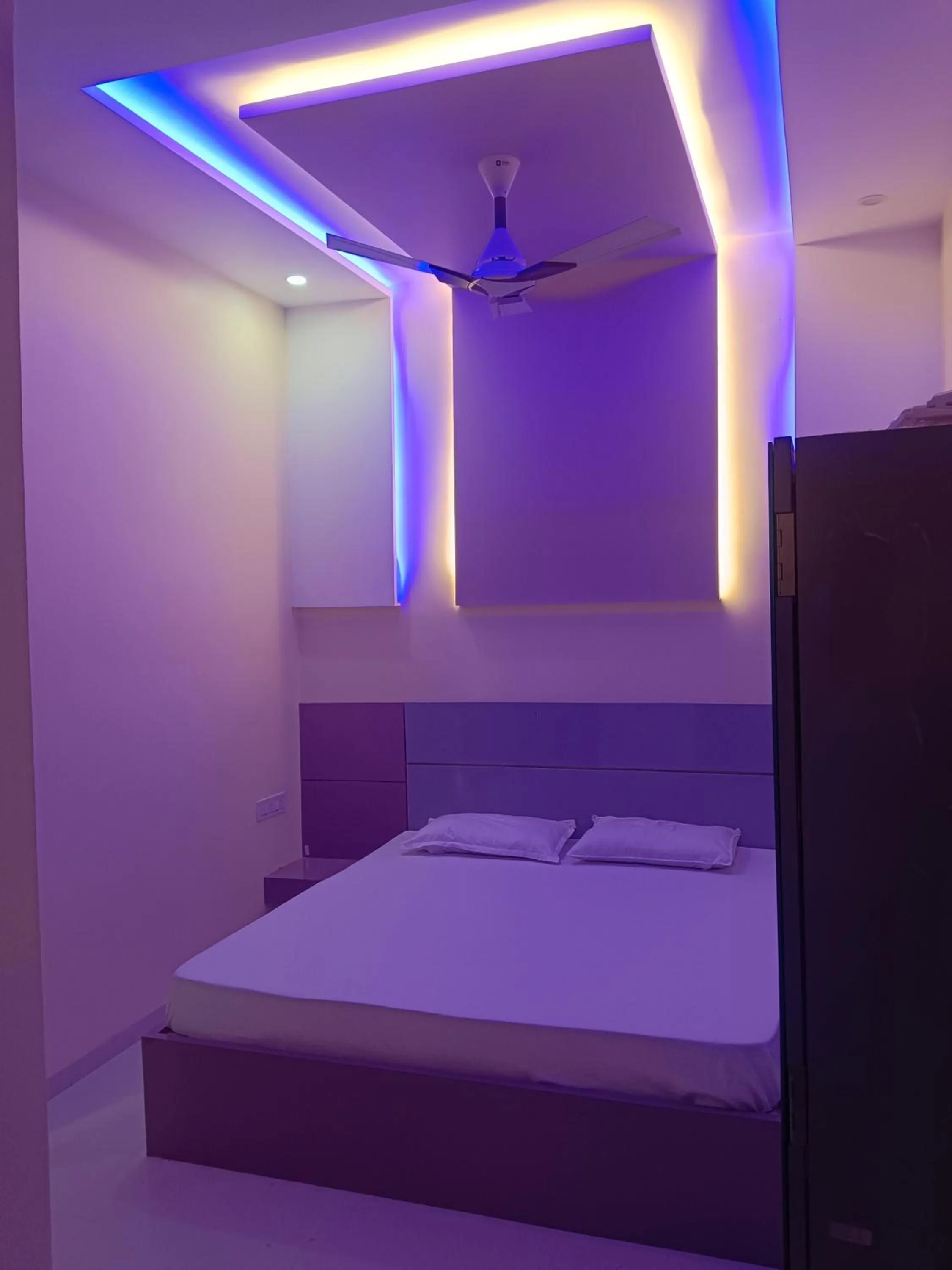 Bed in Jawai Rock Hotel