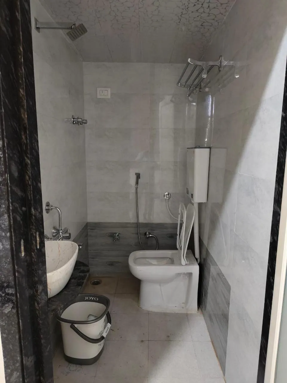 Shower in Jawai Rock Hotel