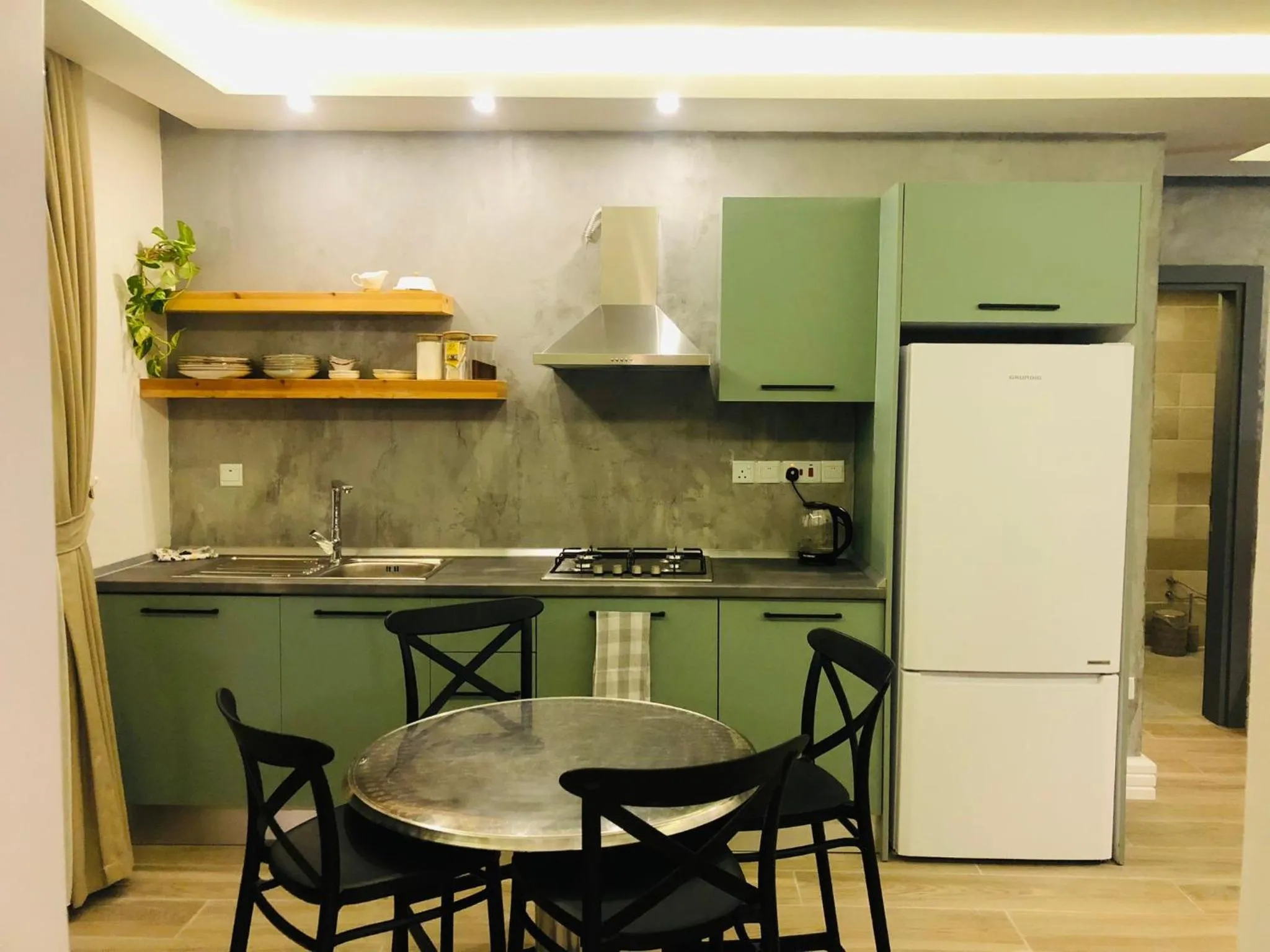 Kitchen or kitchenette in Bohemian Residence