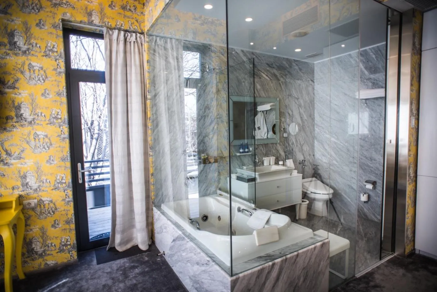 Shower in The Hip Hotel Santiago