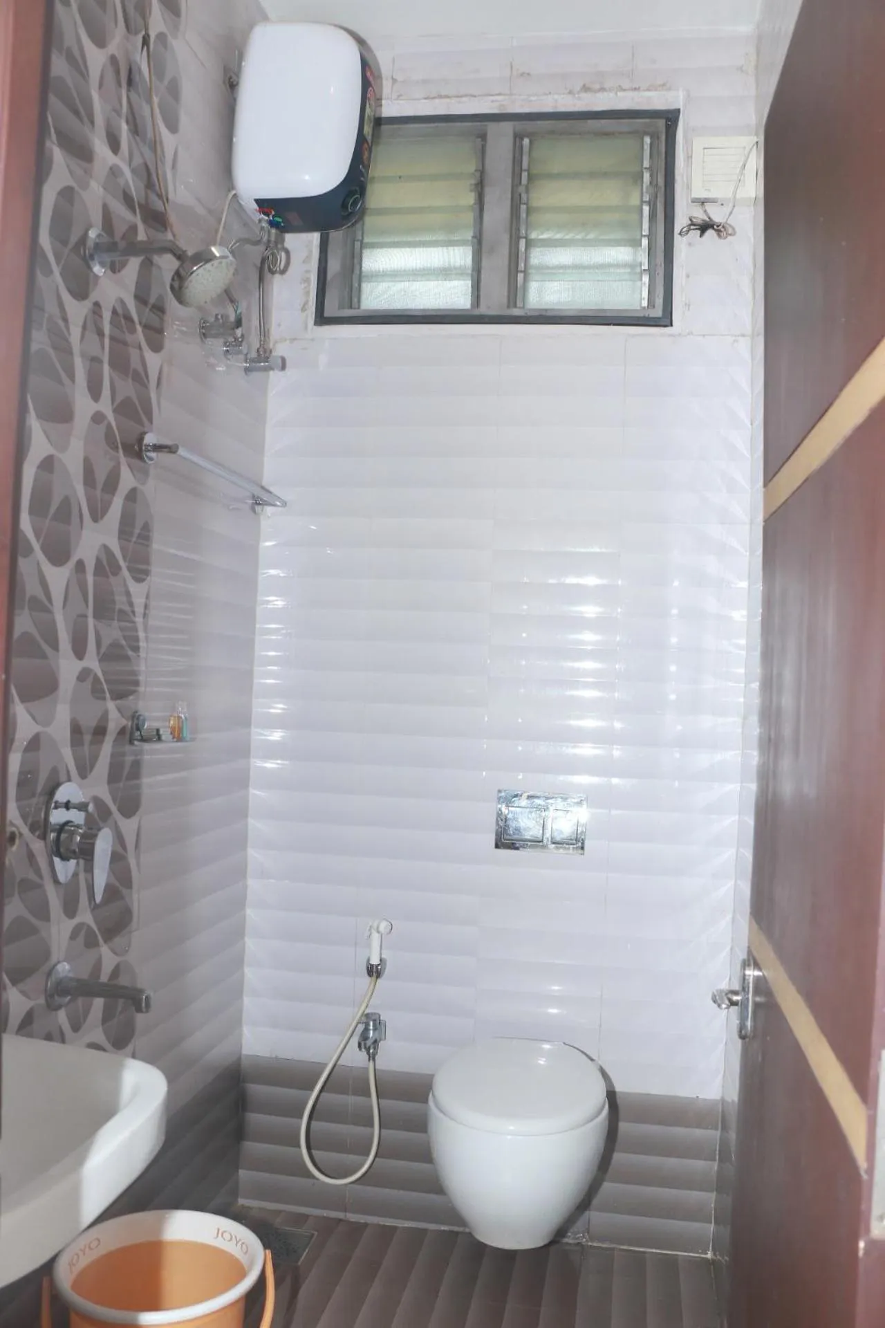Shower in Elgozo Hotel Dreams Parasise