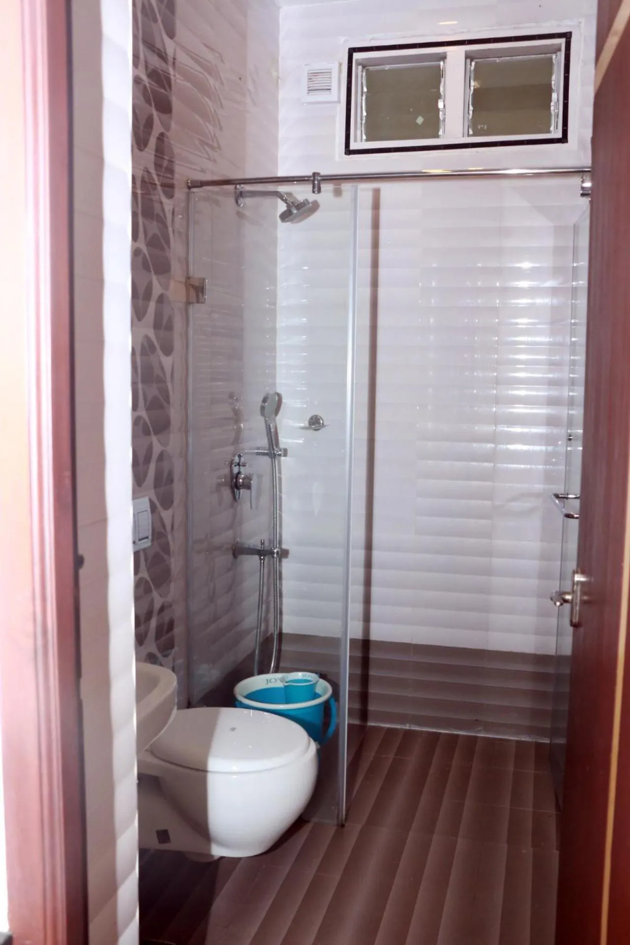Shower in Elgozo Hotel Dreams Parasise