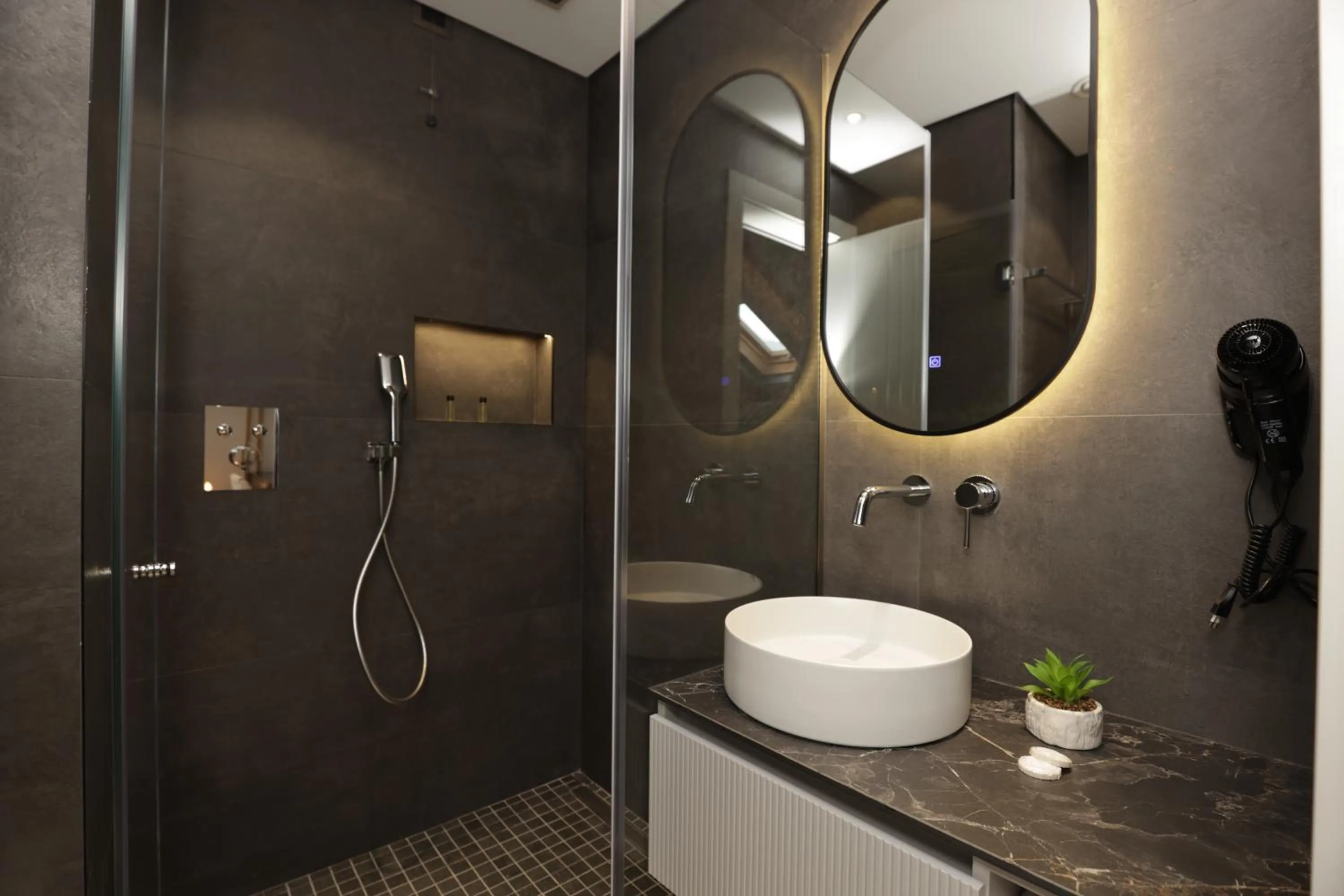 Bathroom in Gremmy Boutique Hotel