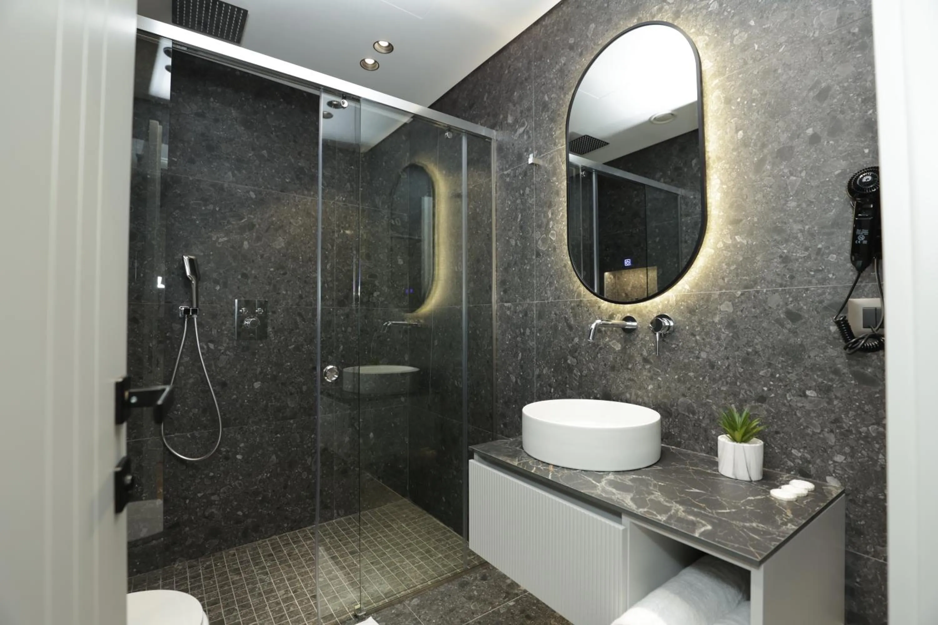 Bathroom in Gremmy Boutique Hotel