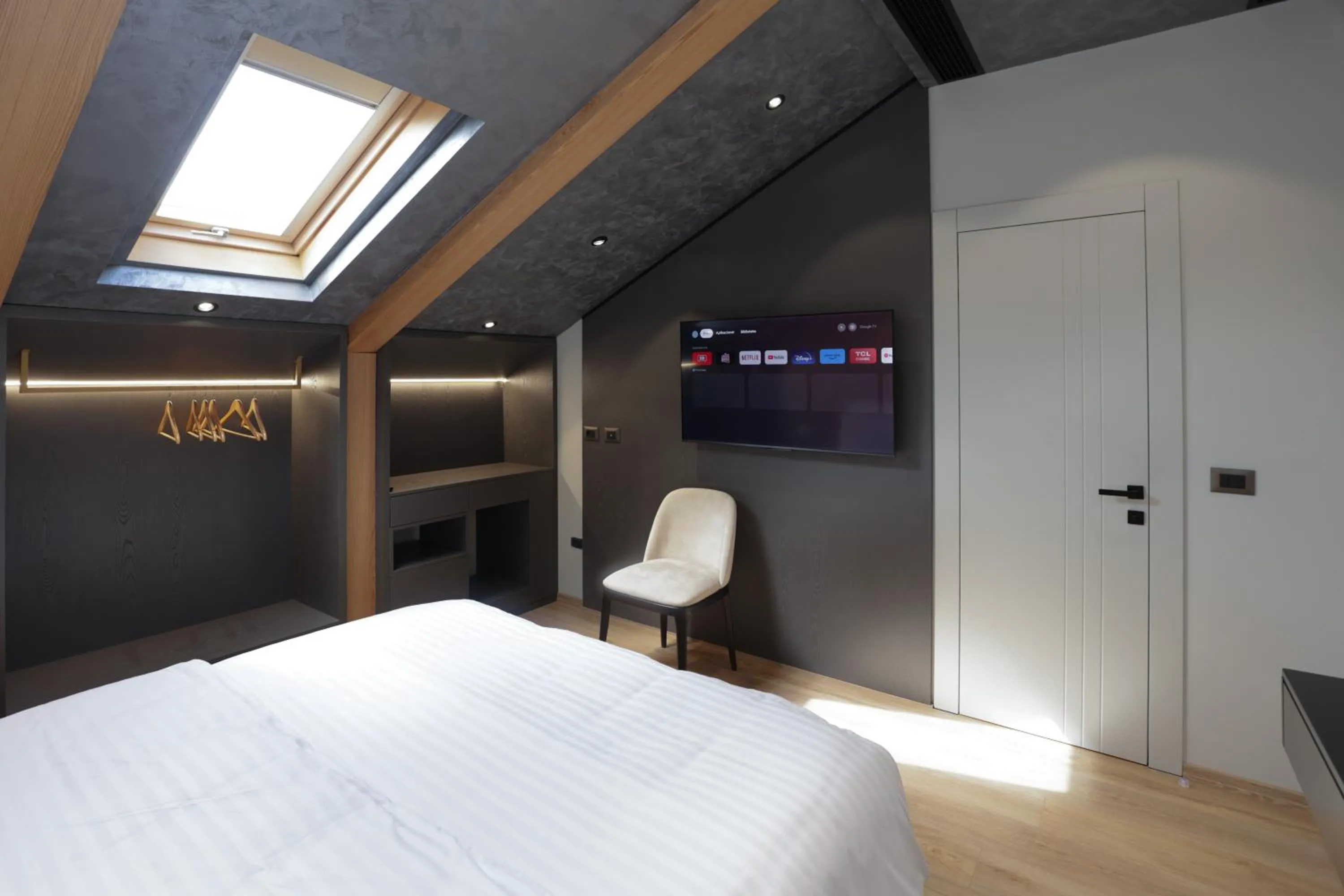 TV and multimedia, Bed in Gremmy Boutique Hotel