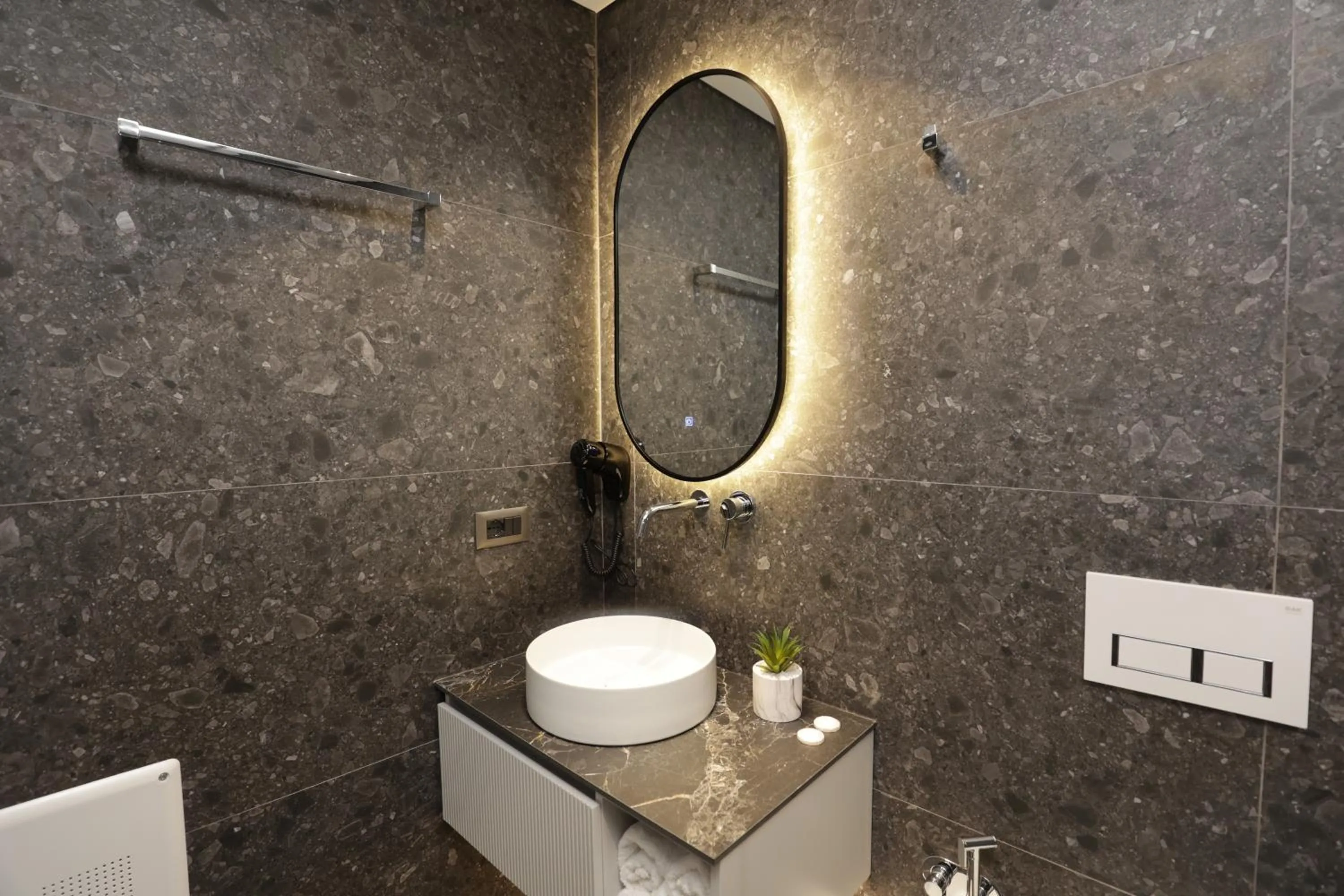 Bathroom in Gremmy Boutique Hotel