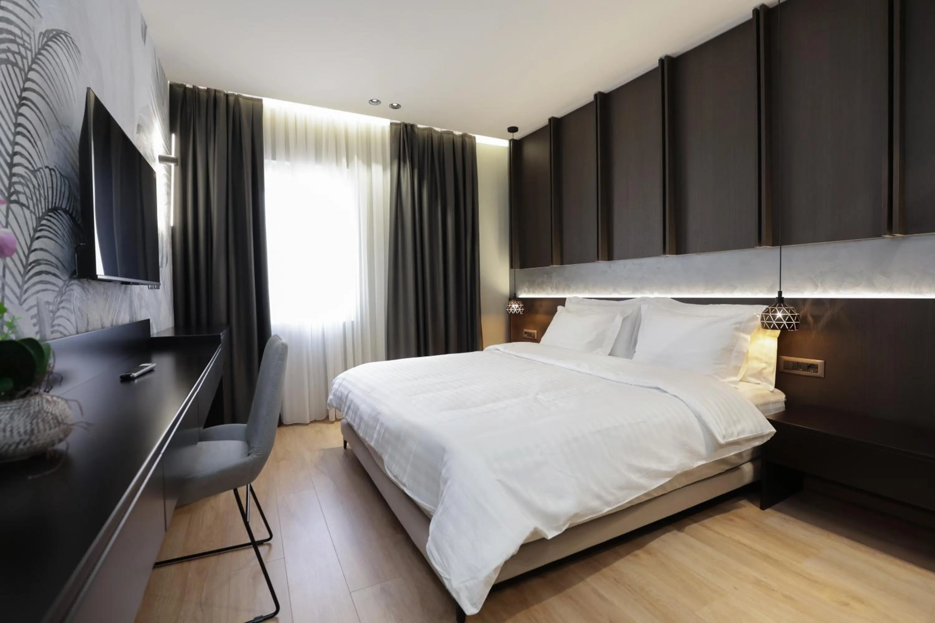 Bedroom, Bed in Gremmy Boutique Hotel