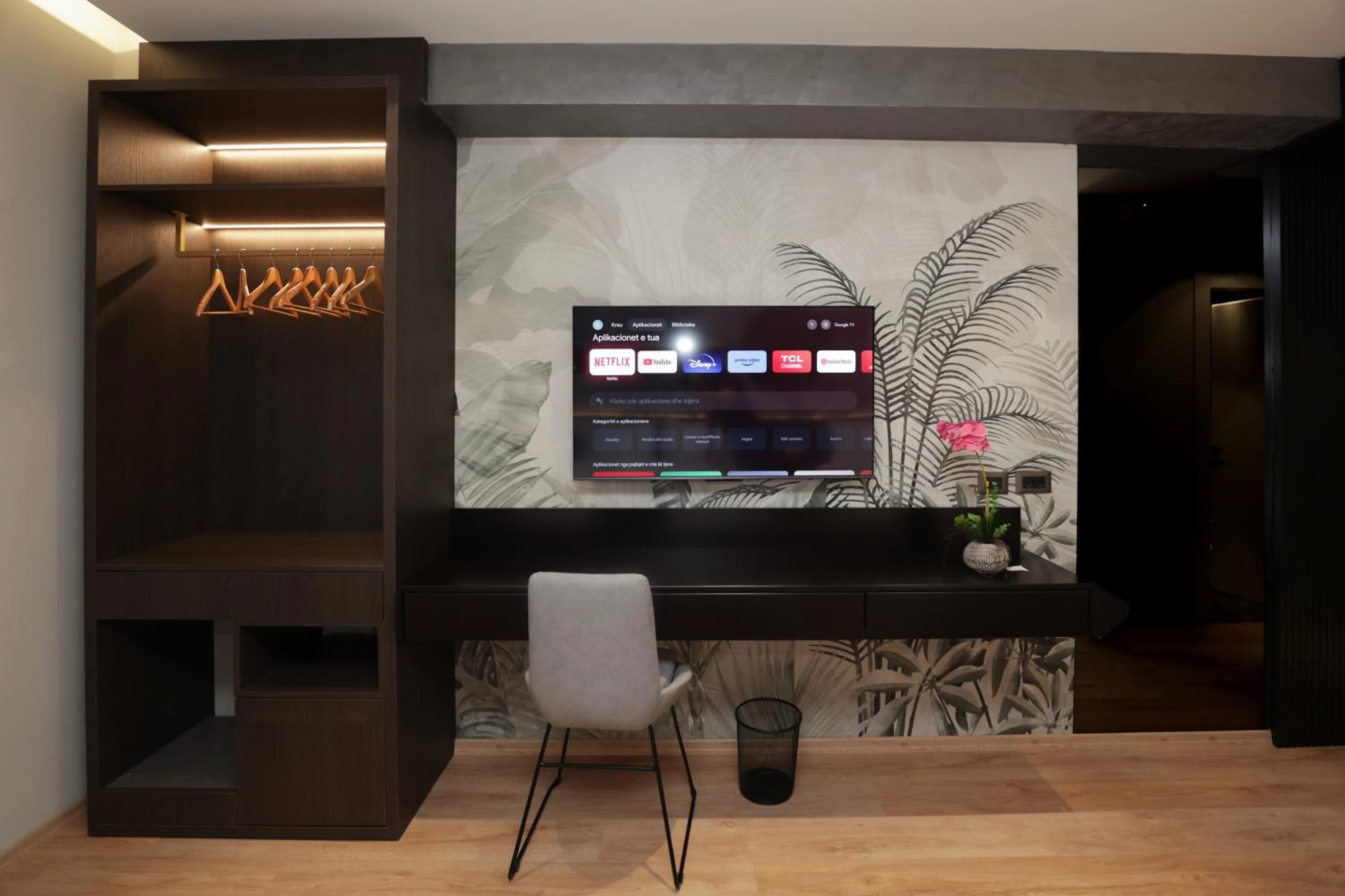TV and multimedia in Gremmy Boutique Hotel