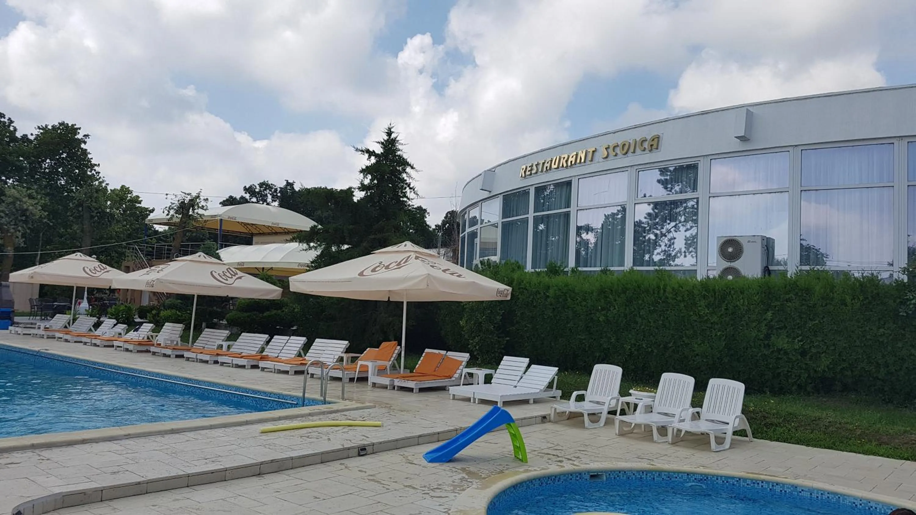 Swimming pool in Hotel Scoica