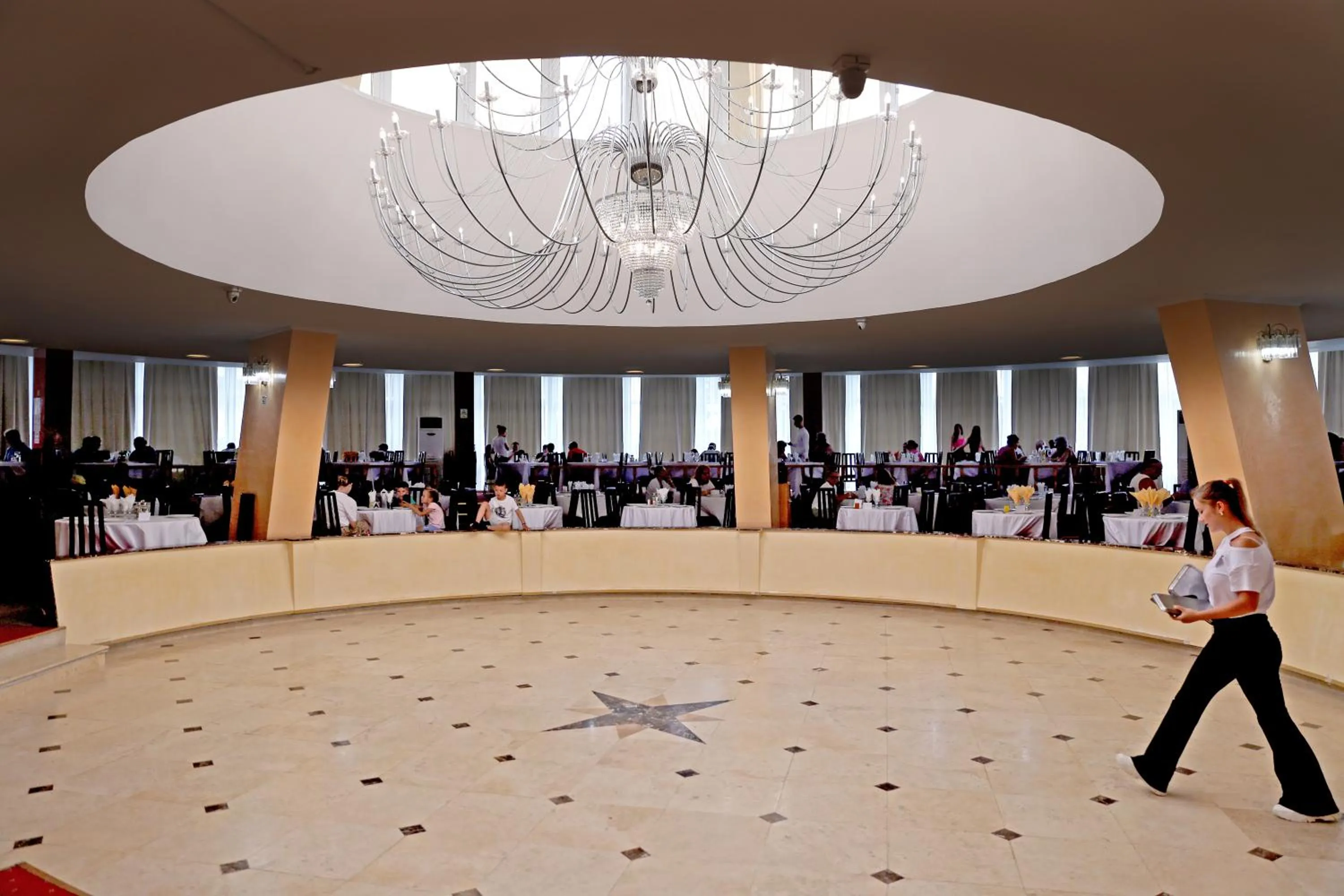 Restaurant/places to eat in Hotel Scoica