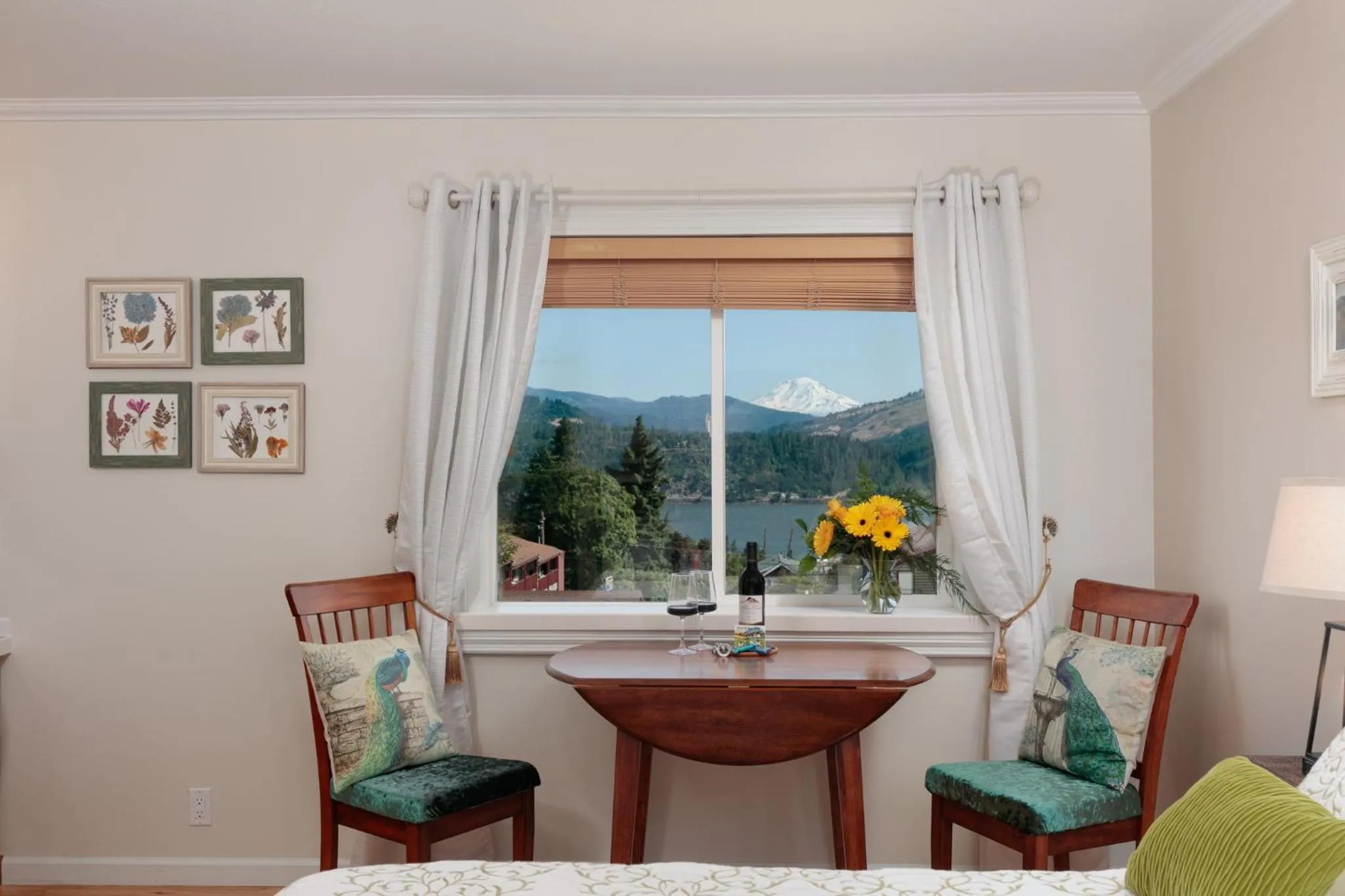 Seating area in The Irish Inn