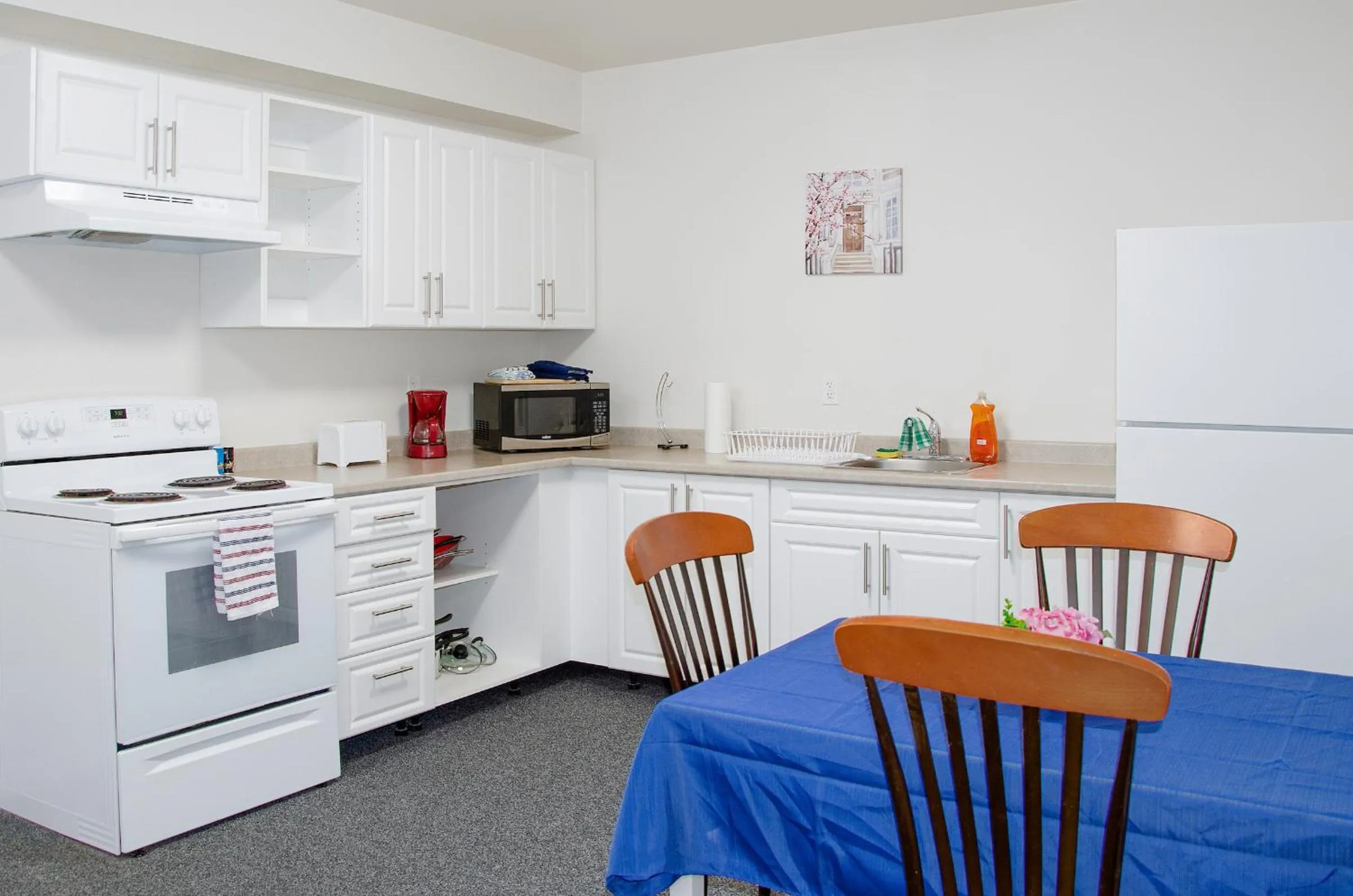 Kitchen or kitchenette in Prospectors Inn