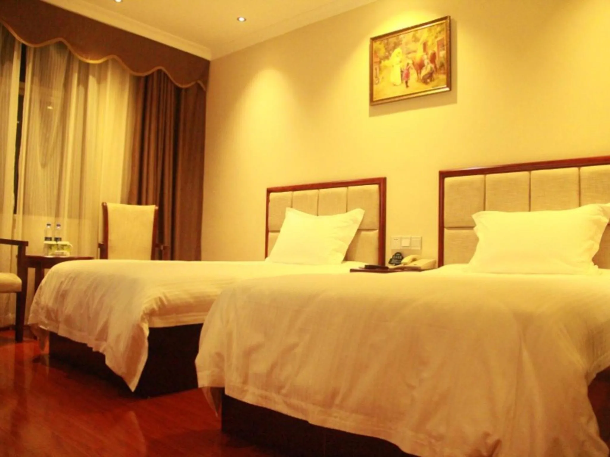 Bed in GreenTree Inn Guangzhou Panyu Chimelong Paradise Business Hotel