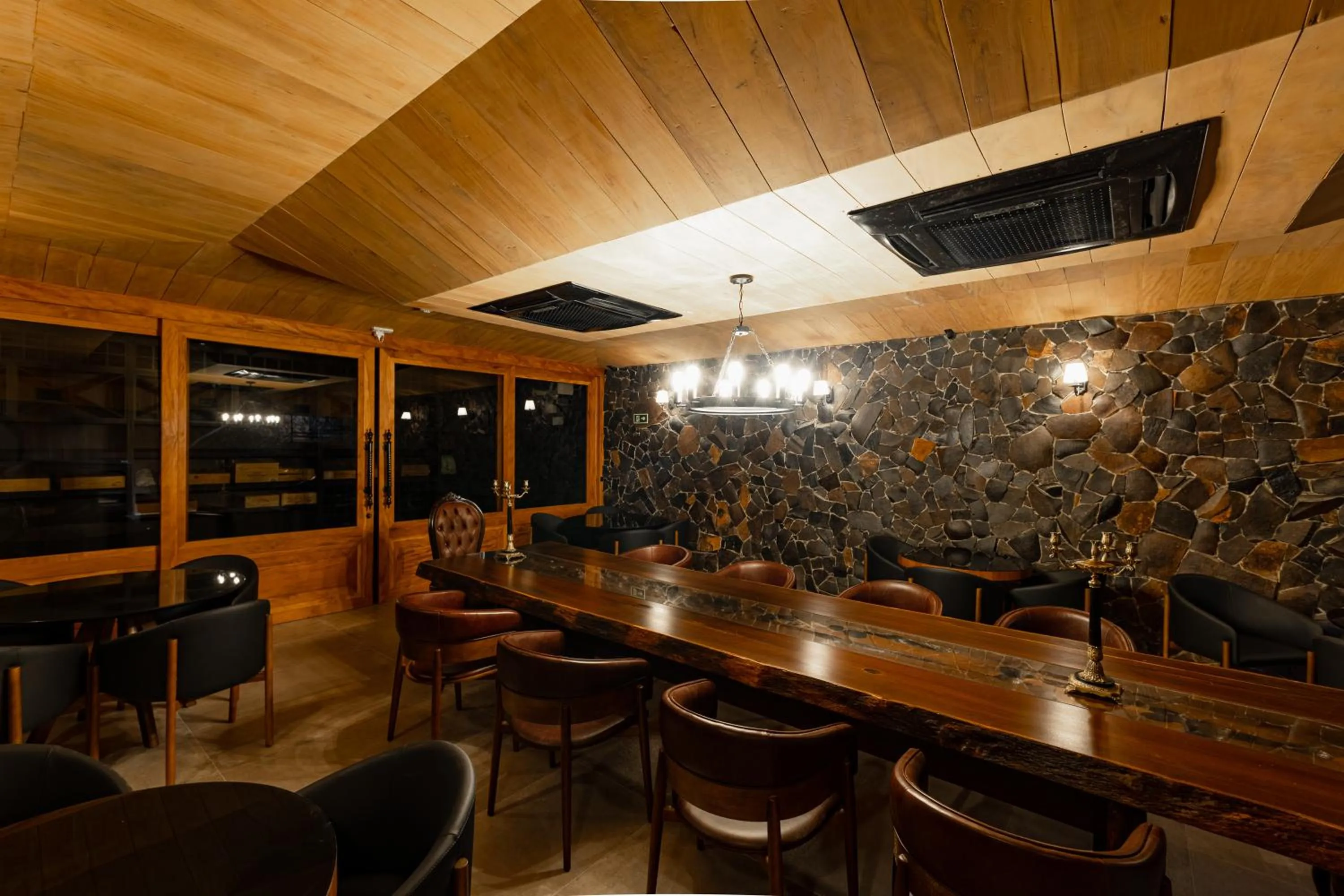 Restaurant/places to eat in LAS HOTEL BOUTIQUE