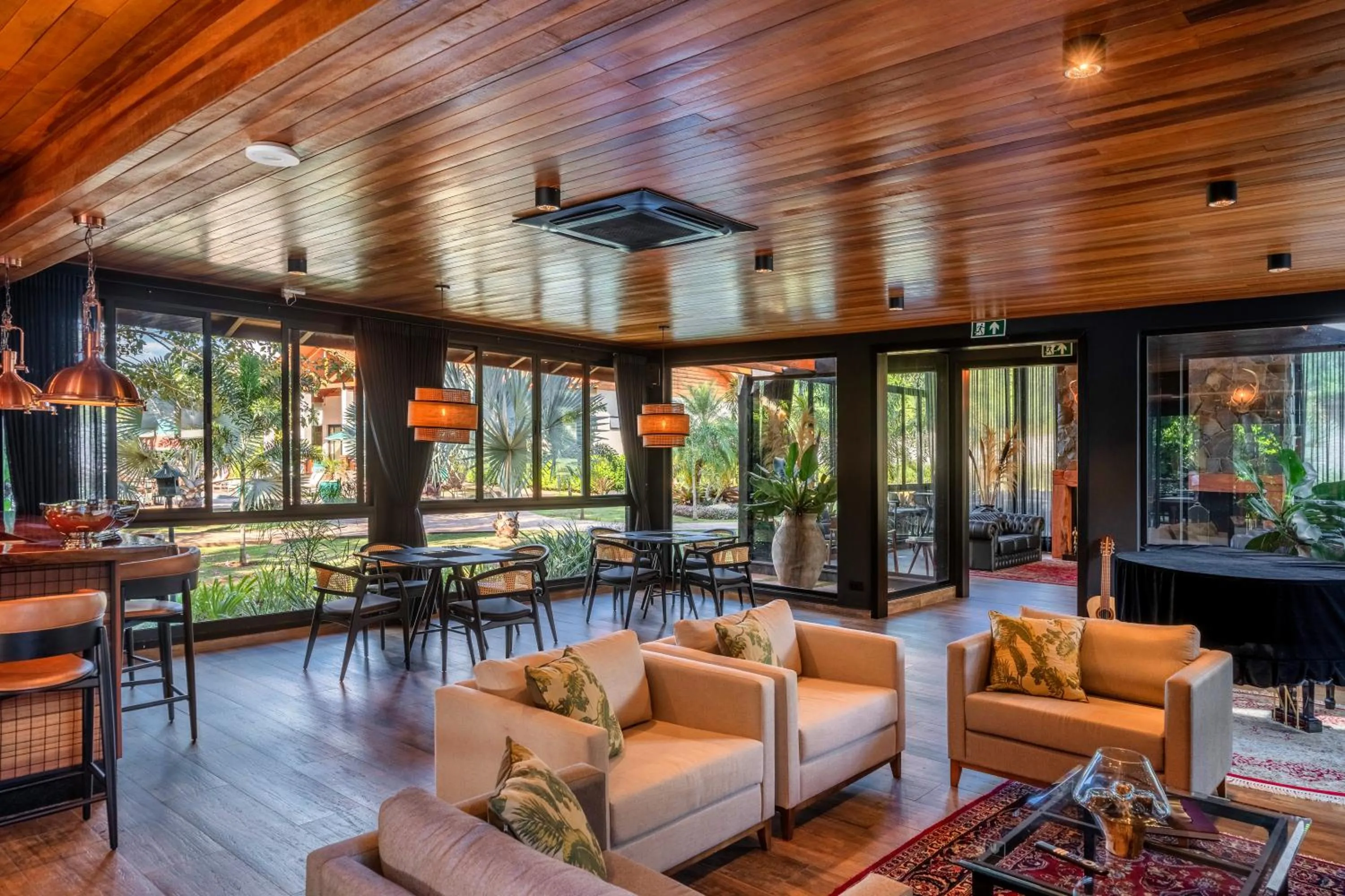 Lounge or bar in LAS HOTEL BOUTIQUE