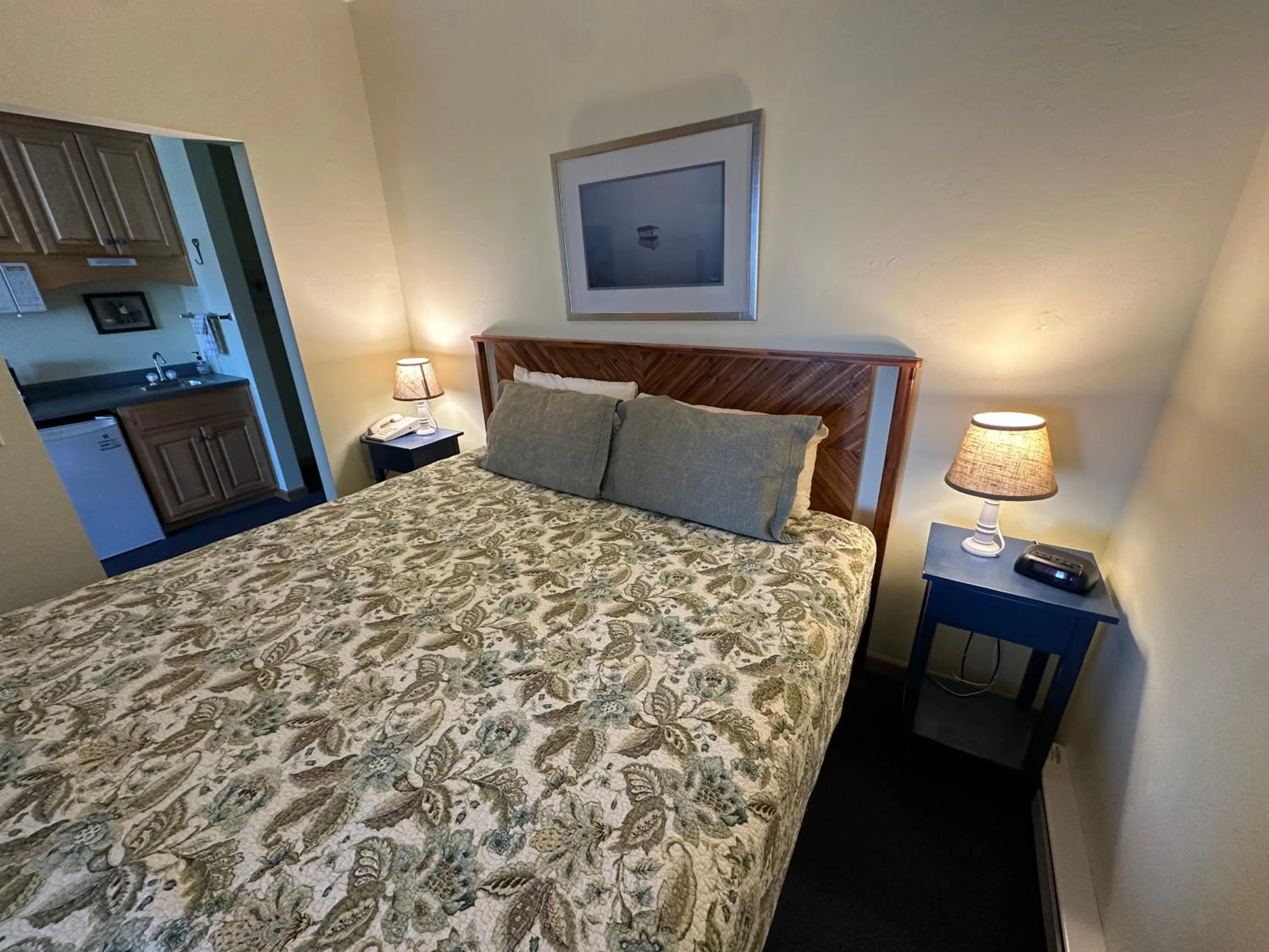 Bed in Birchwood Lodge