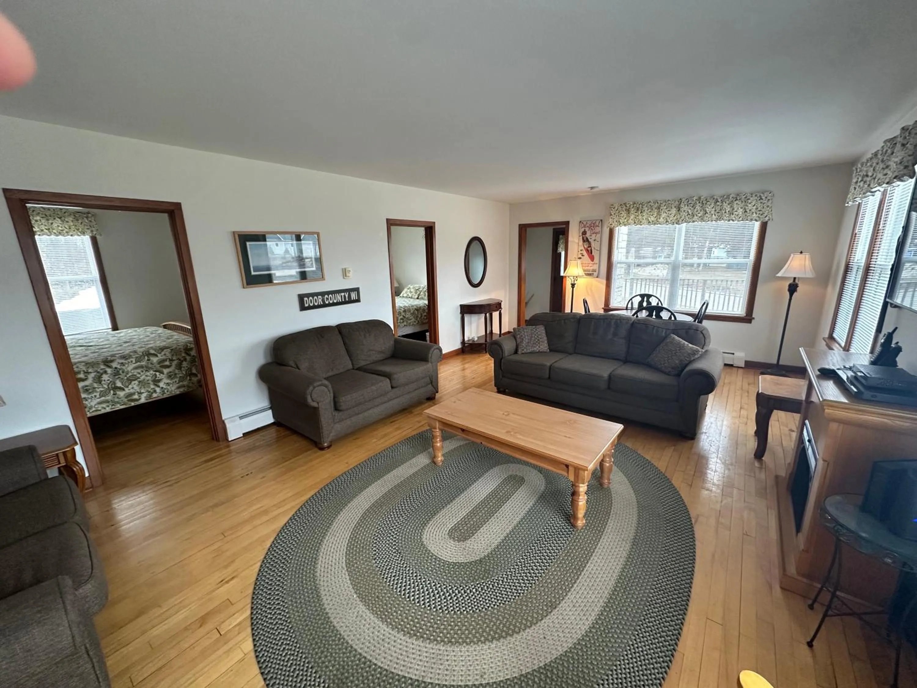 Living room, Bed in Birchwood Lodge