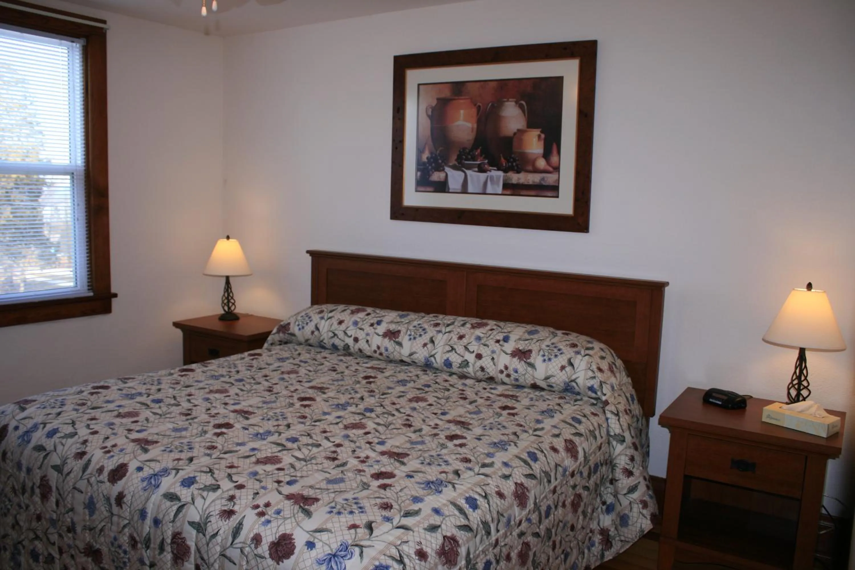 Bed in Birchwood Lodge