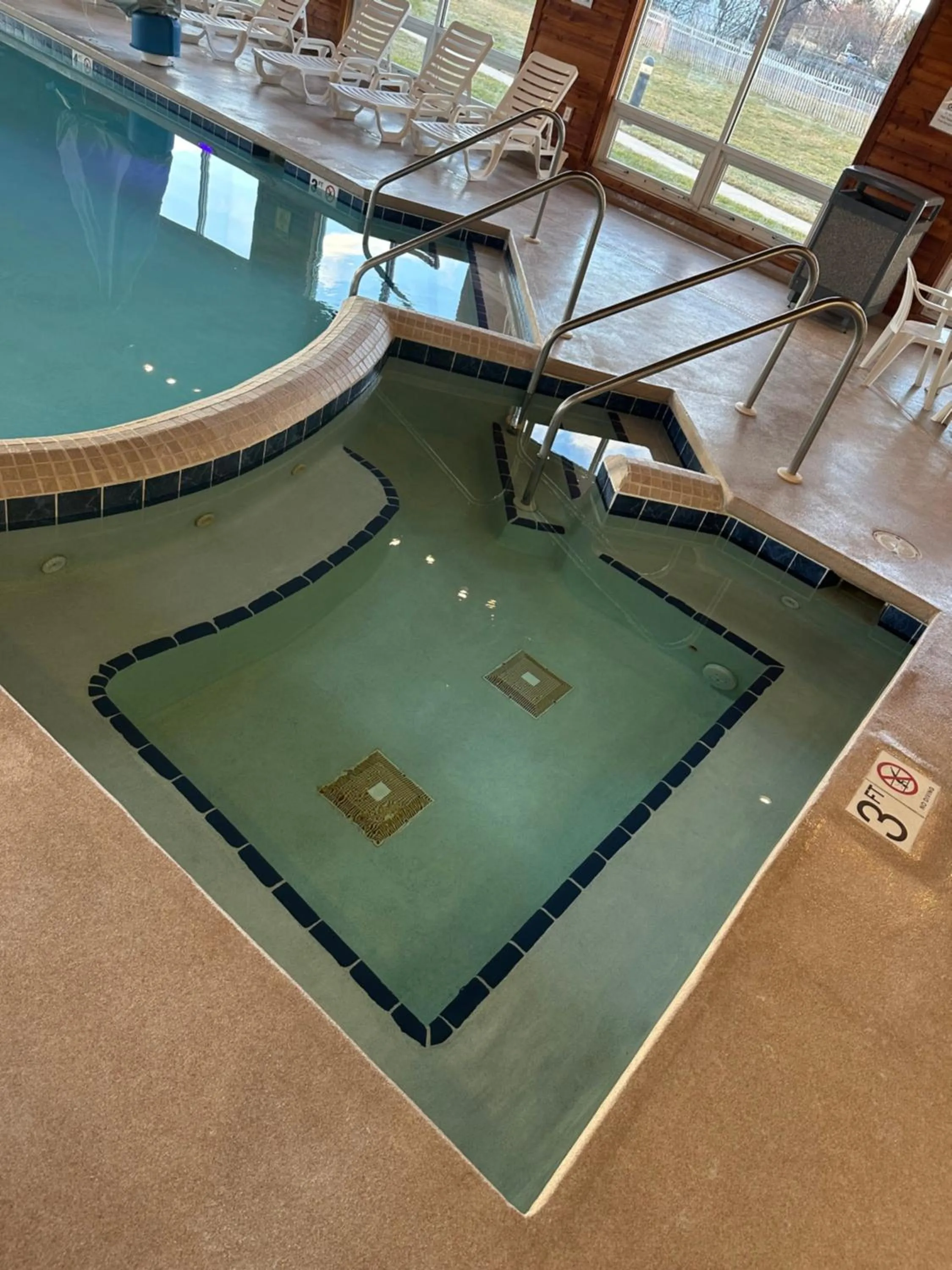 Hot Tub in Birchwood Lodge