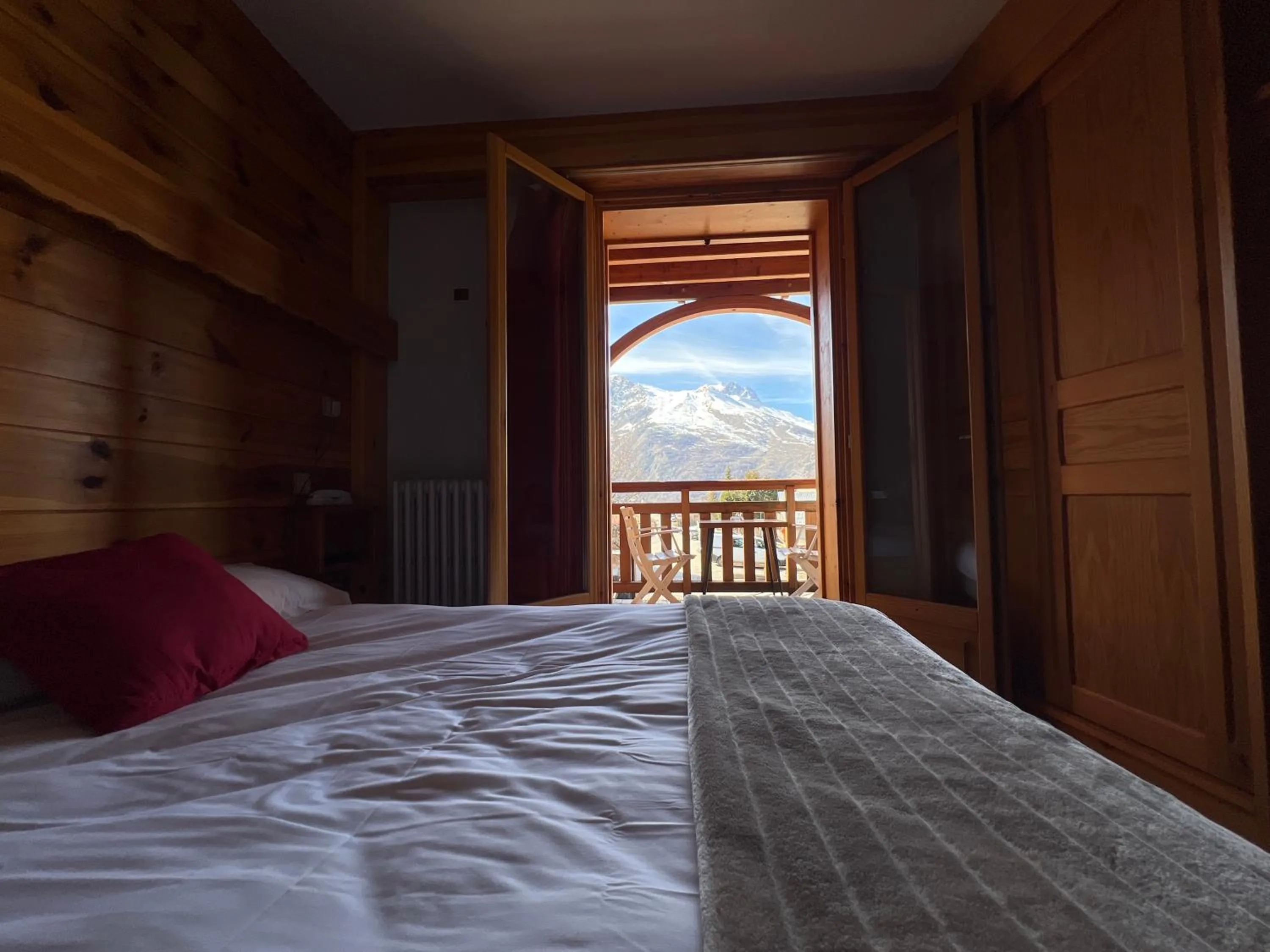 Bed in Hôtel Restaurant La Pendine