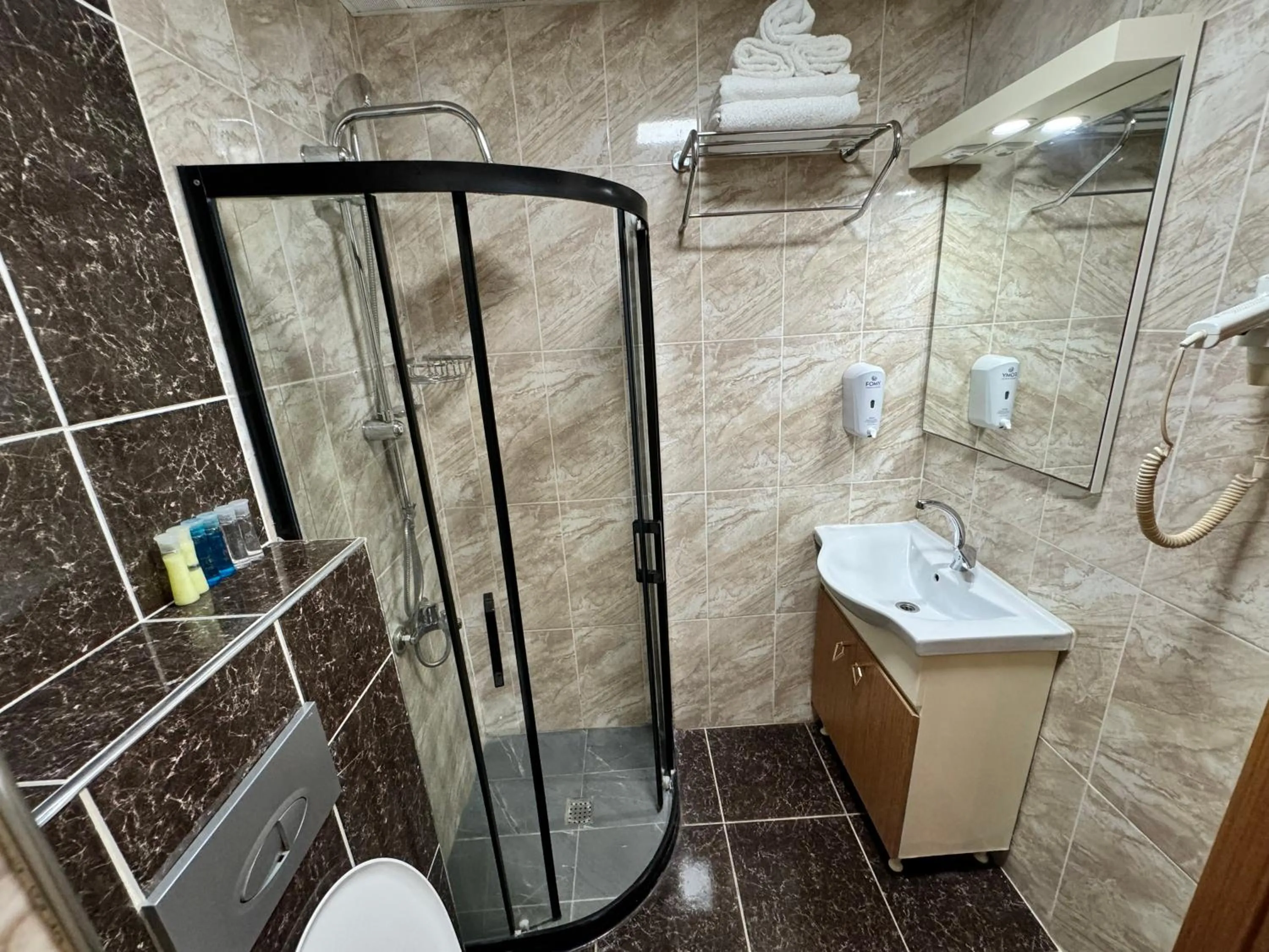 Shower in E5 PARK OTEL