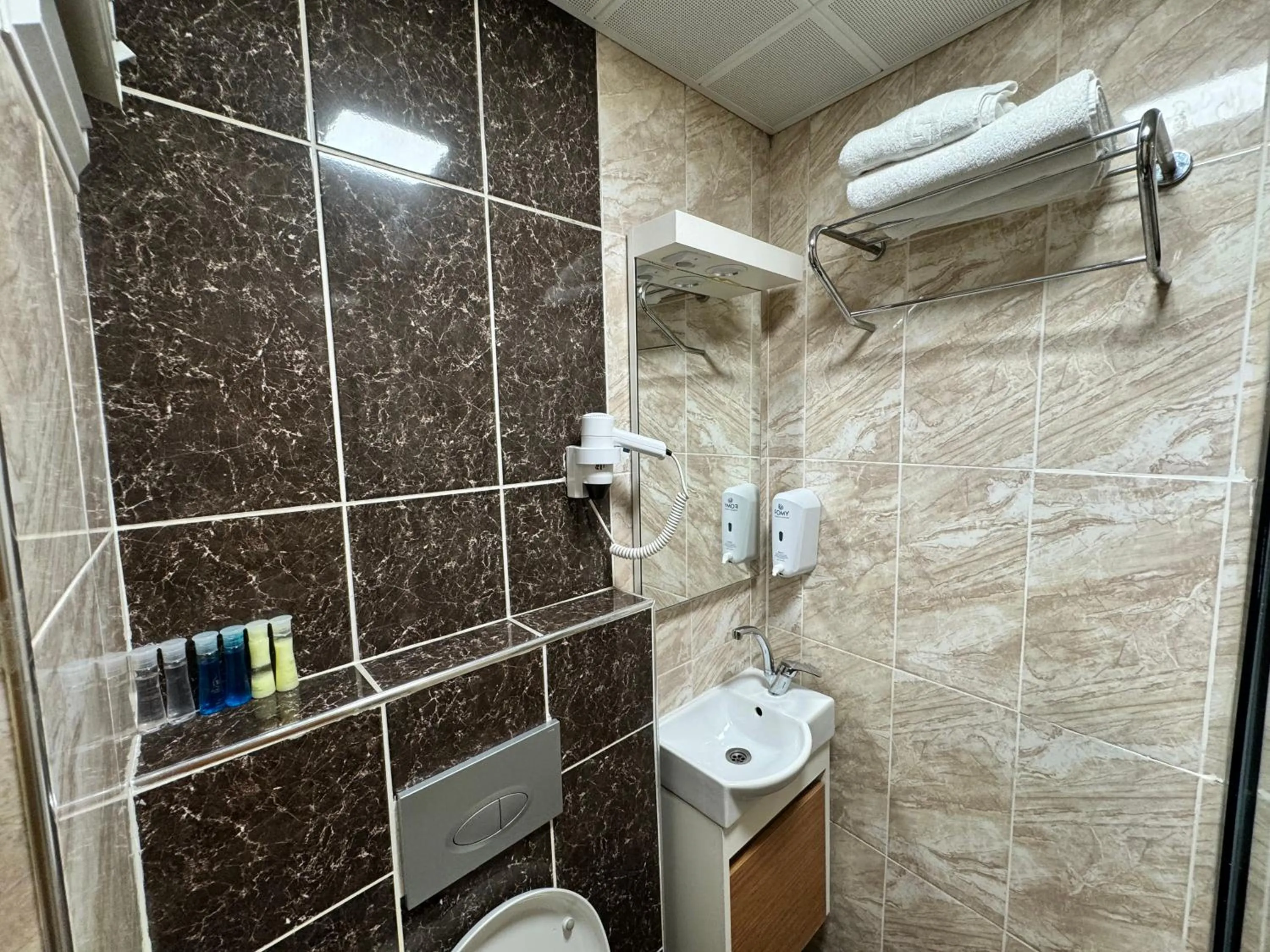 Shower in E5 PARK OTEL