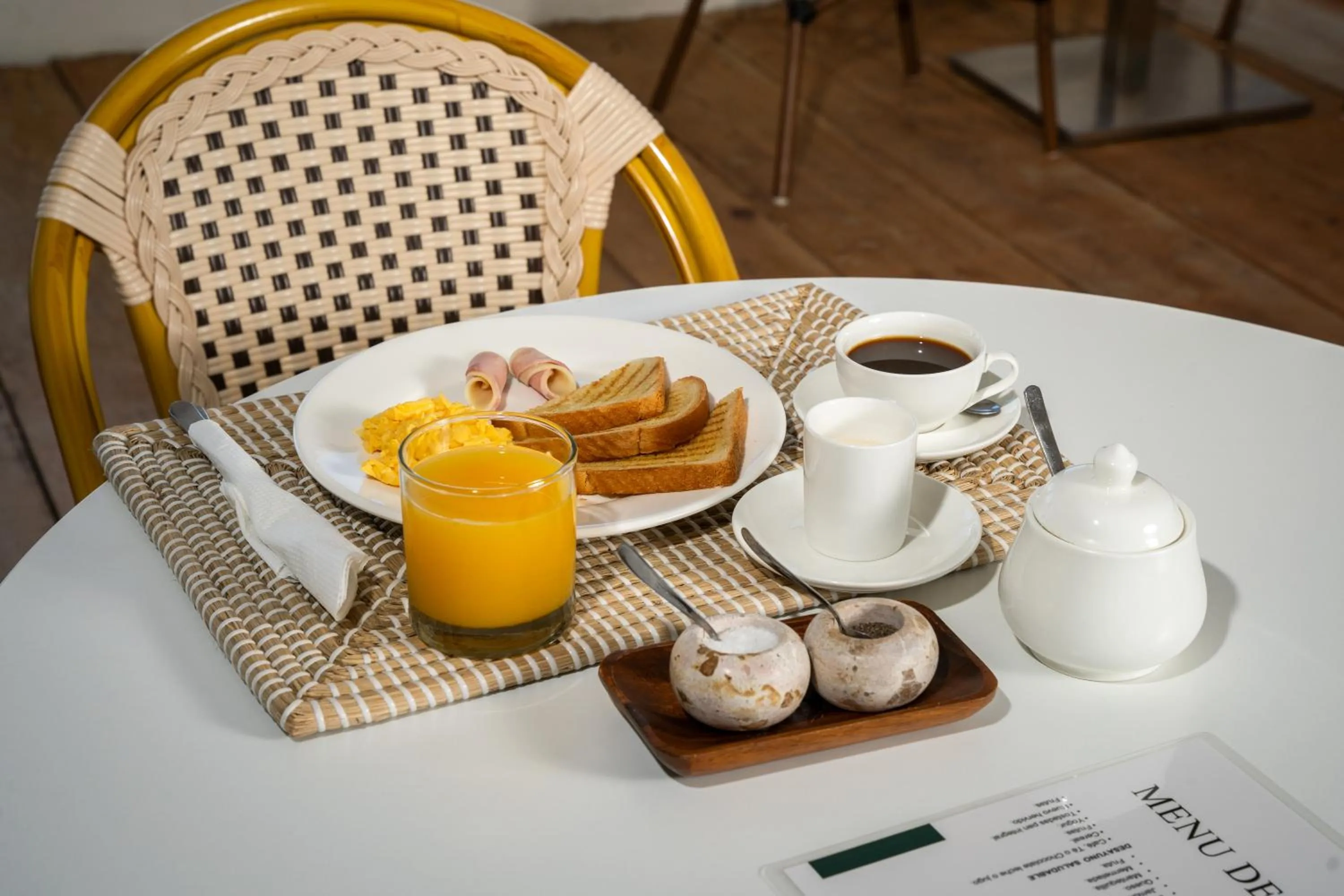 Restaurant/places to eat in The Palm Bay Club Lodge