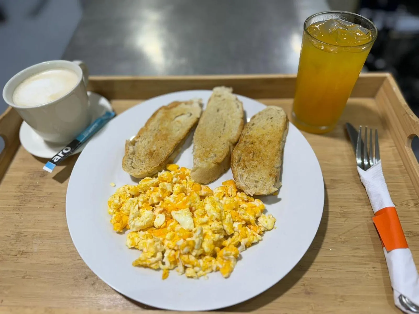 Breakfast in Hotel Boutique Chateau de la Mar