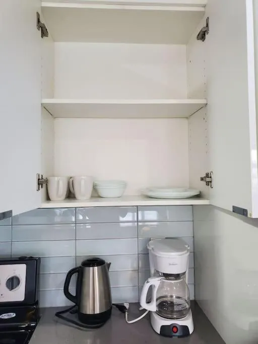 Stunning 1 bedroom condo in Calgary with riverview