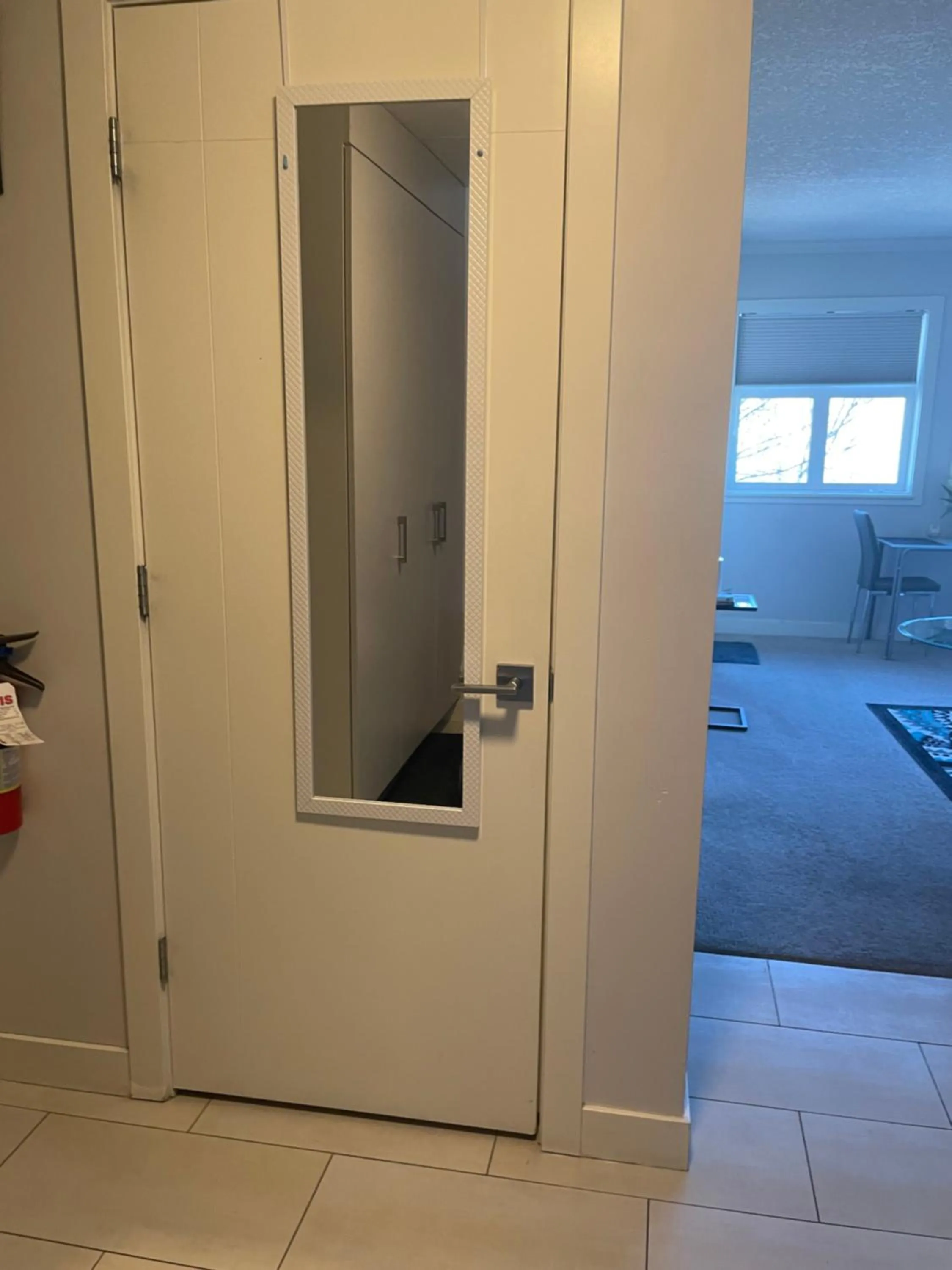 Stunning 1 bedroom condo in Calgary with riverview