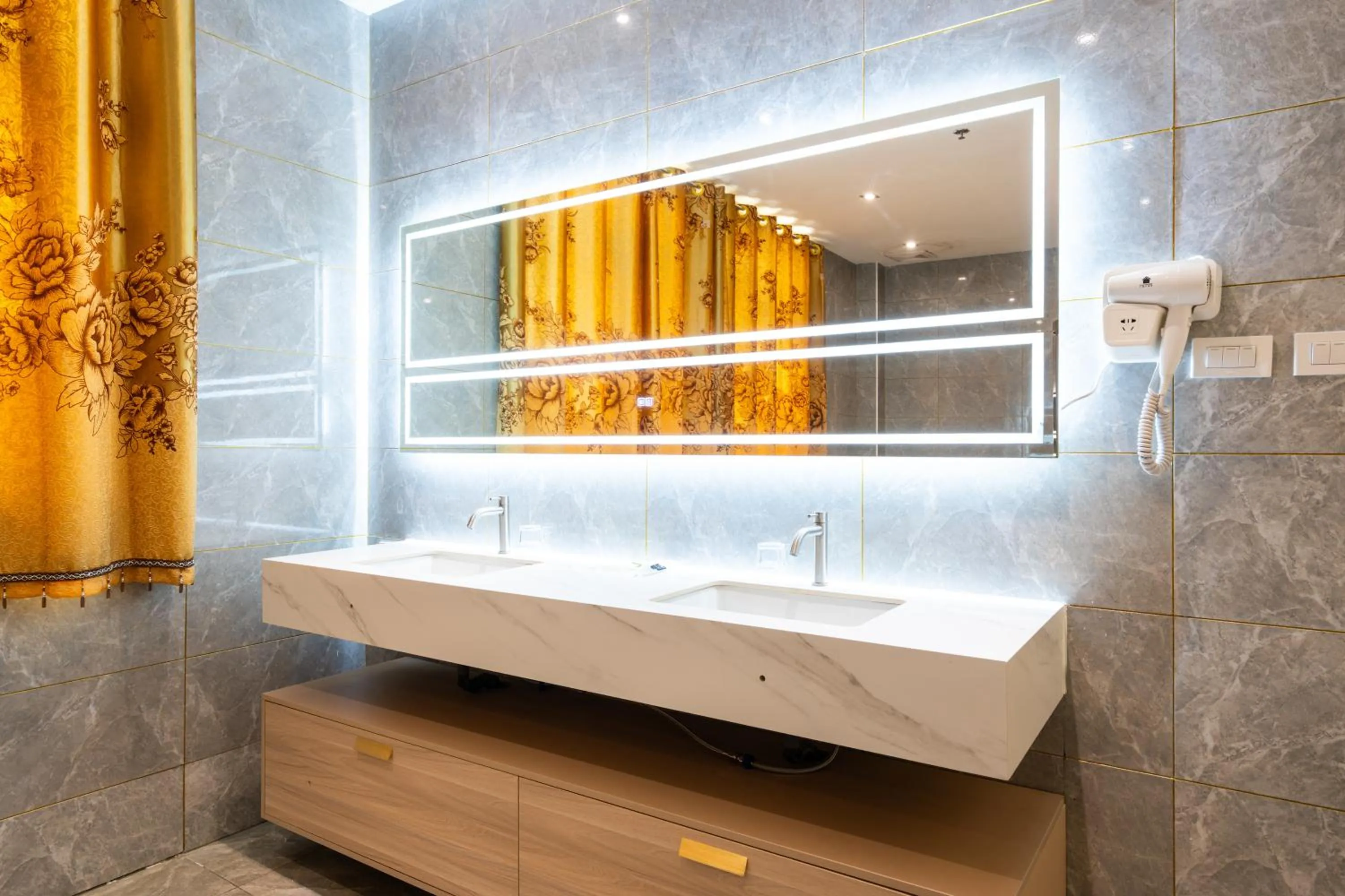 hair dryier in Home me Hotel Makati