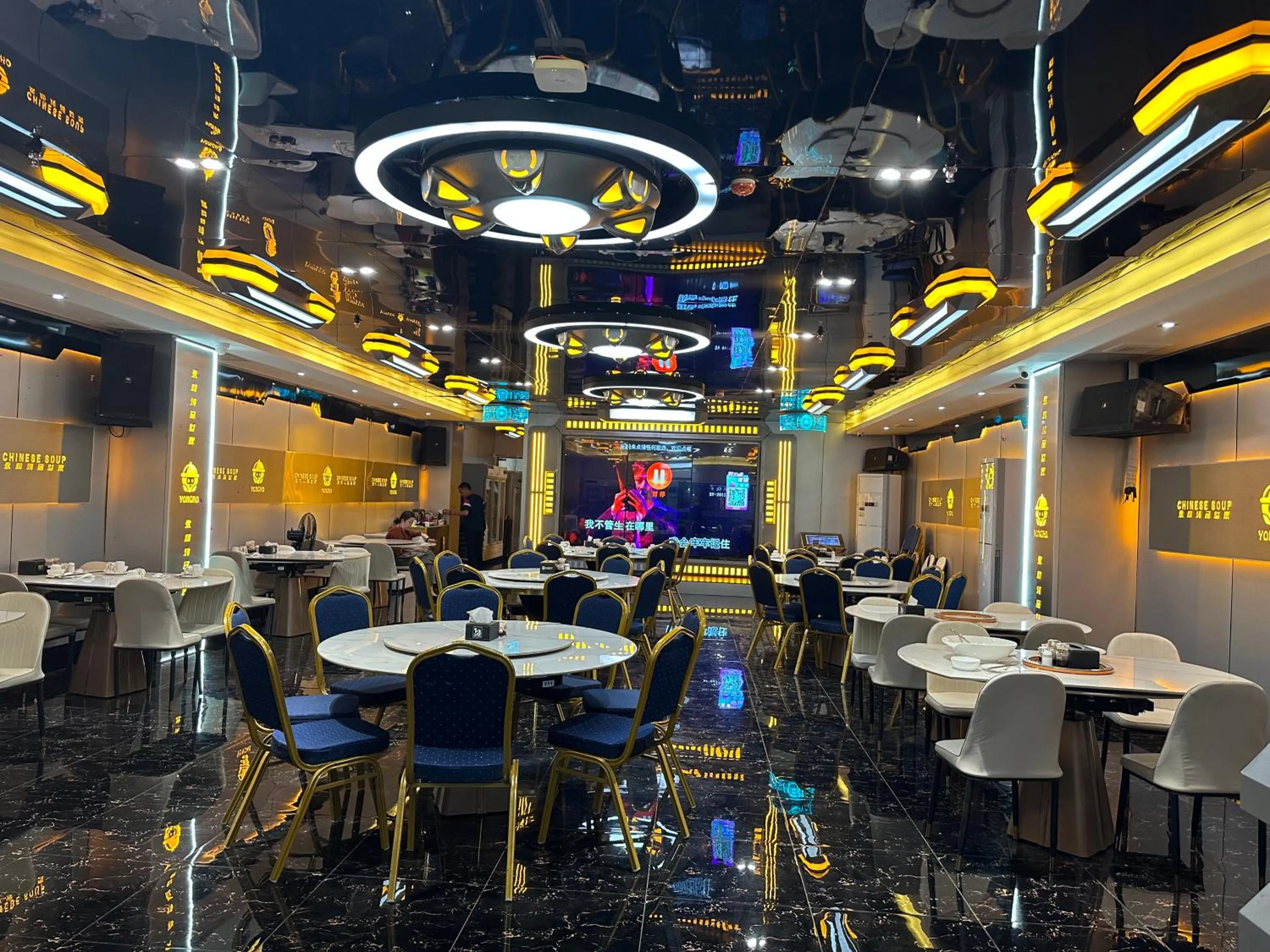 Restaurant/places to eat in Home me Hotel Makati