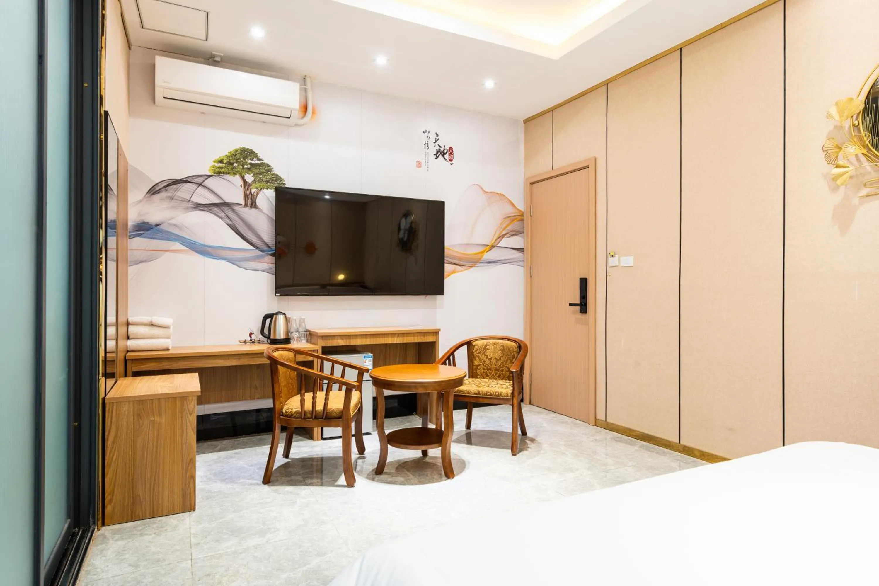 Business facilities, Bed in Home me Hotel Makati