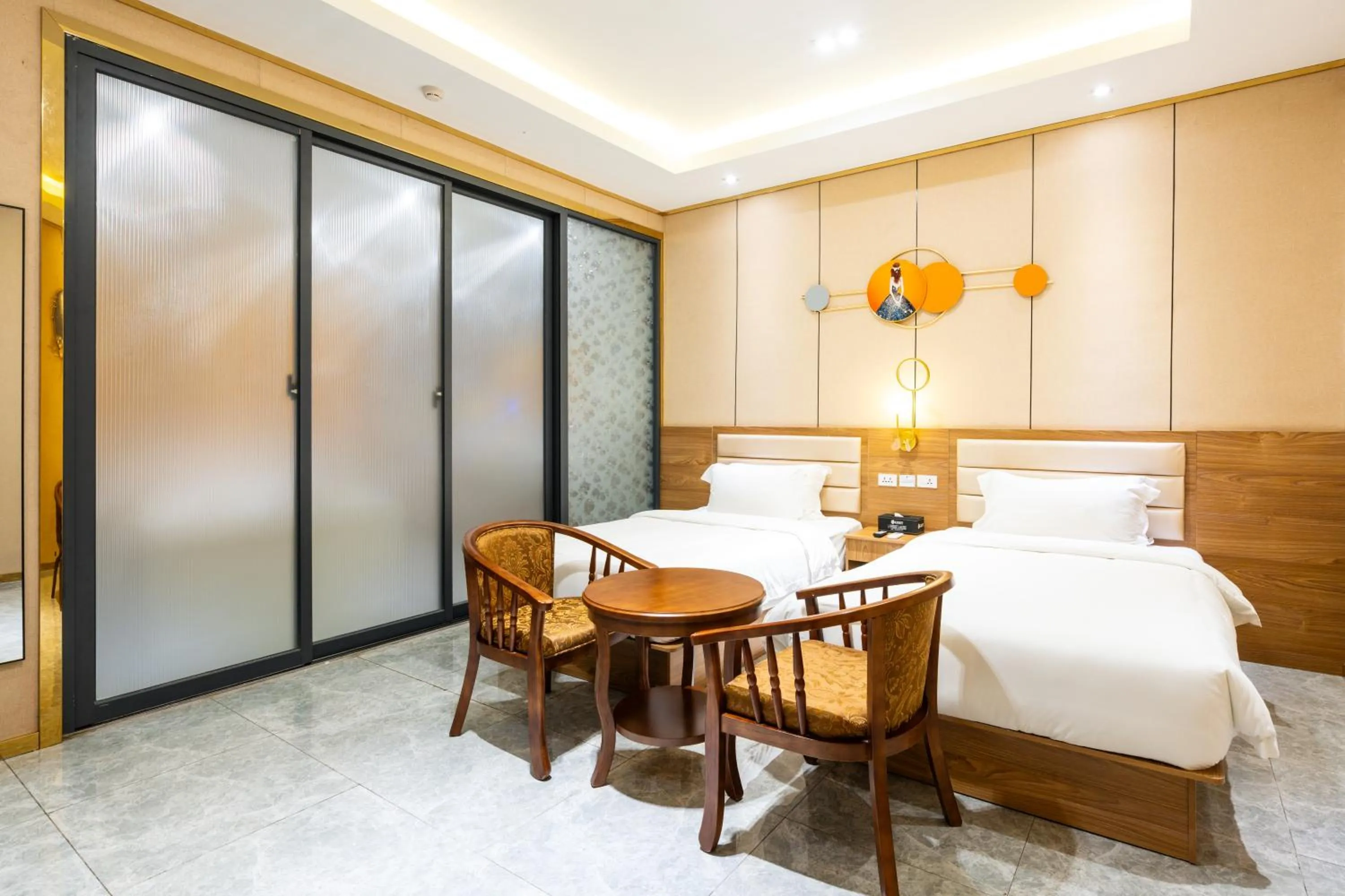 Photo of the whole room, Bed in Home me Hotel Makati