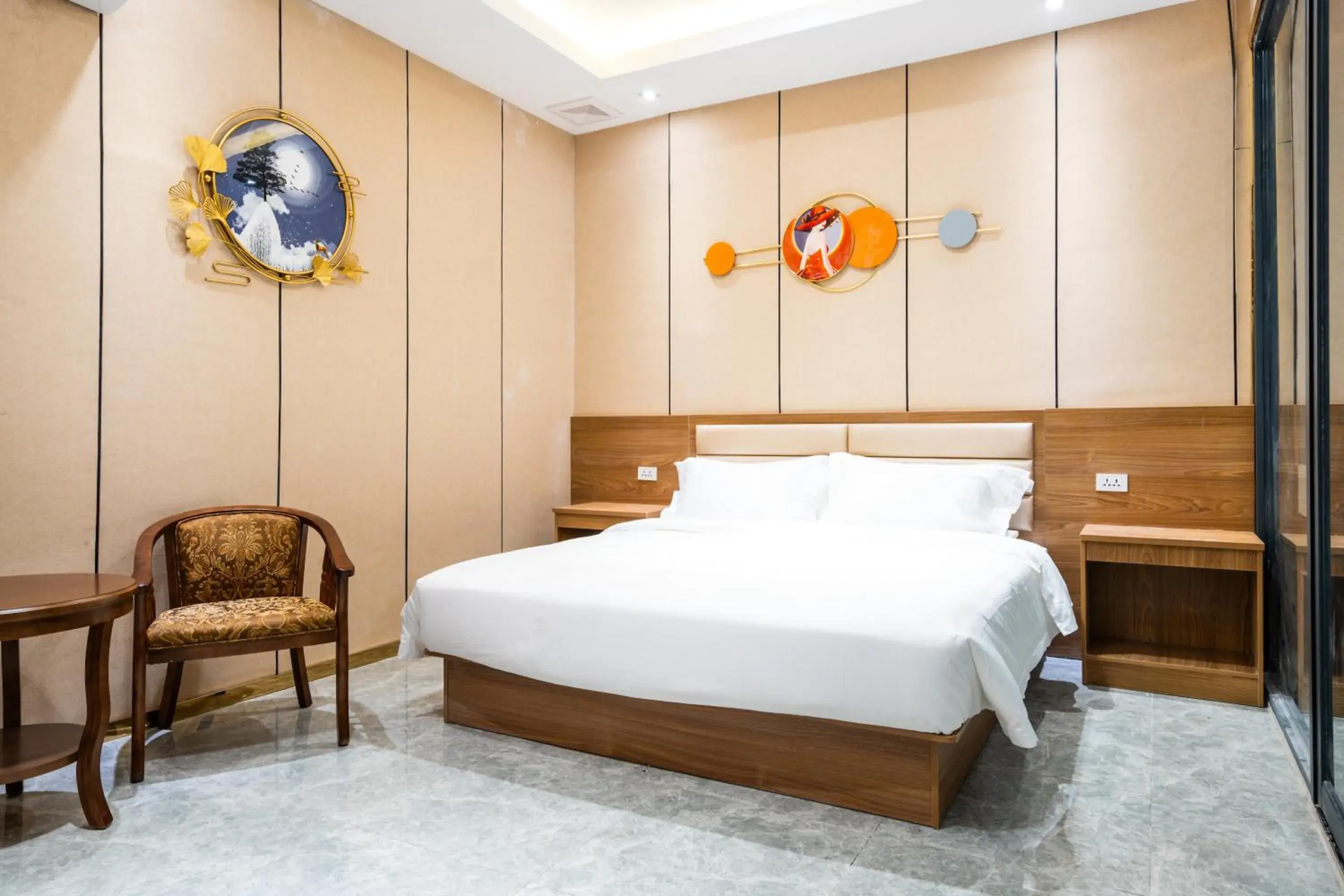 Deluxe King Room in Home me Hotel Makati Deluxe King Room in Home me Hotel Makati