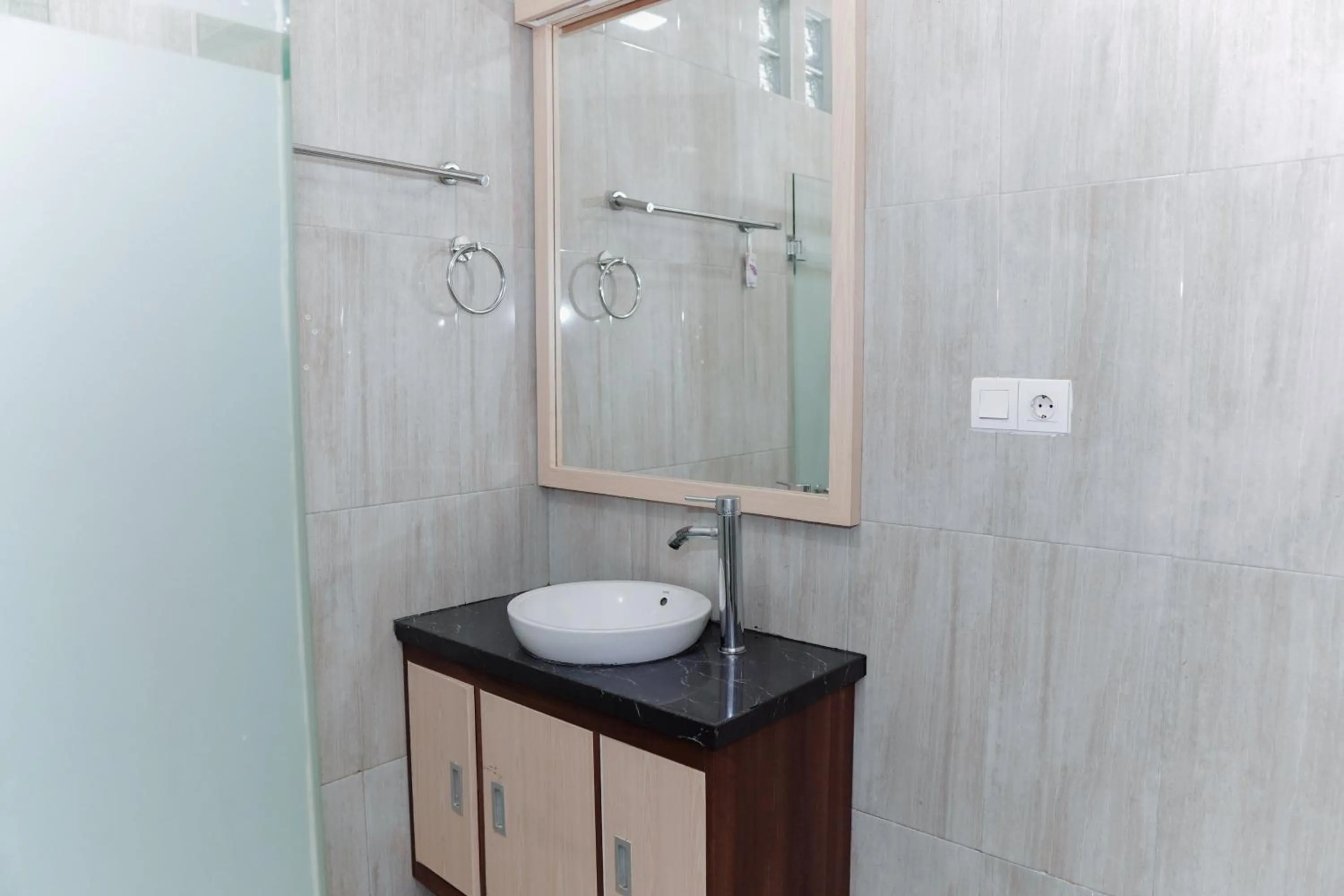 Bathroom in 555 Nangka Guest House