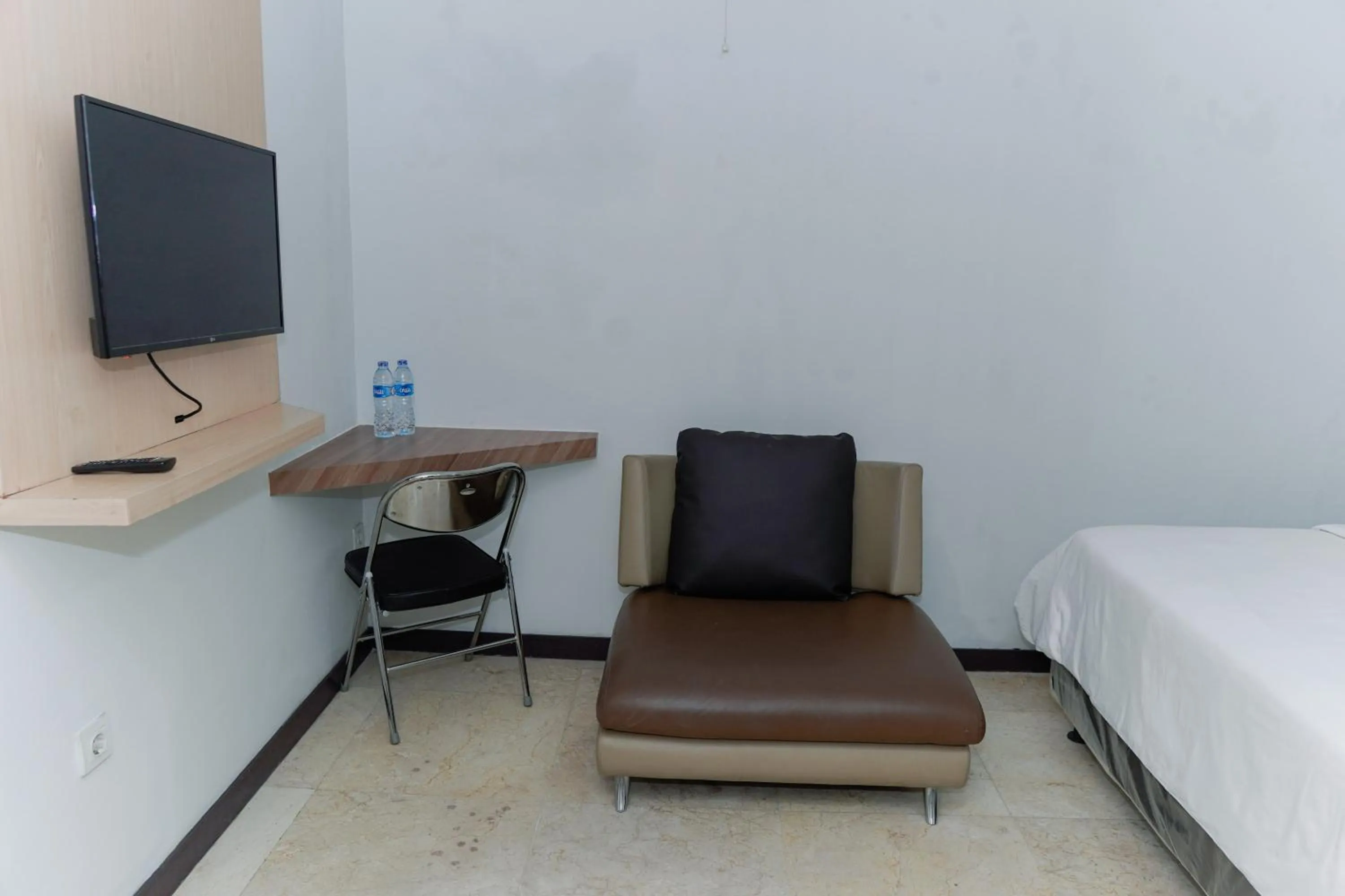 TV and multimedia in 555 Nangka Guest House