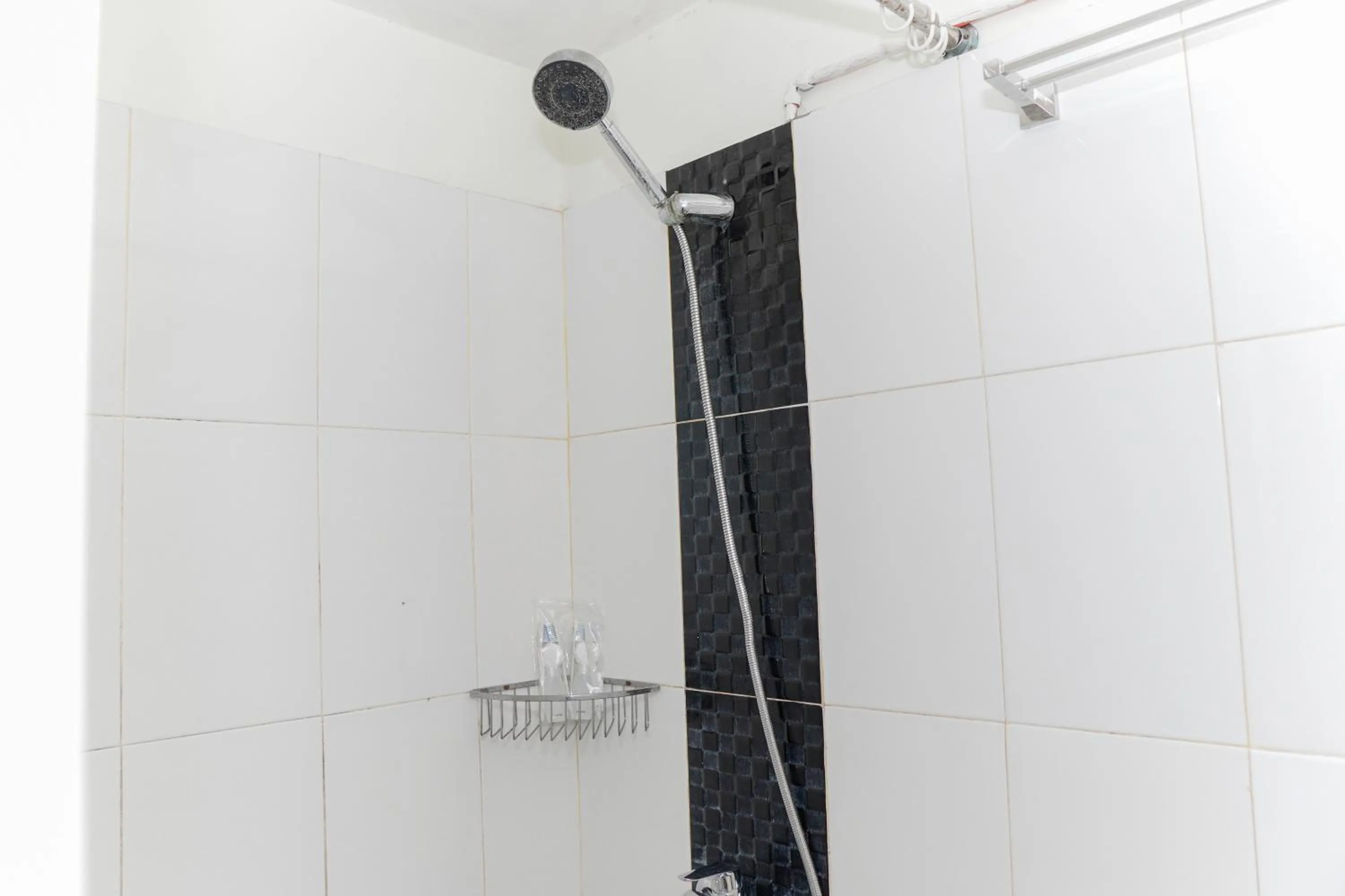 Shower in 555 Nangka Guest House