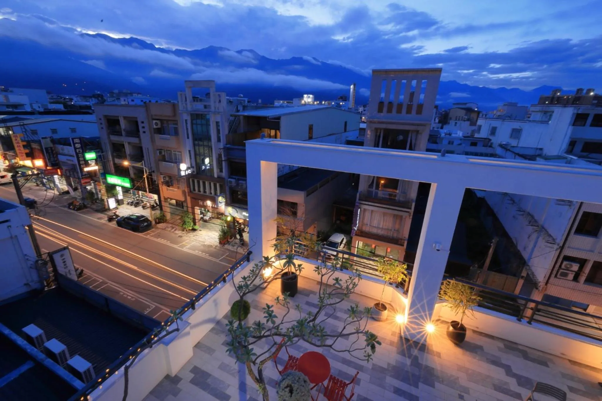 Off site in Shanlin INN