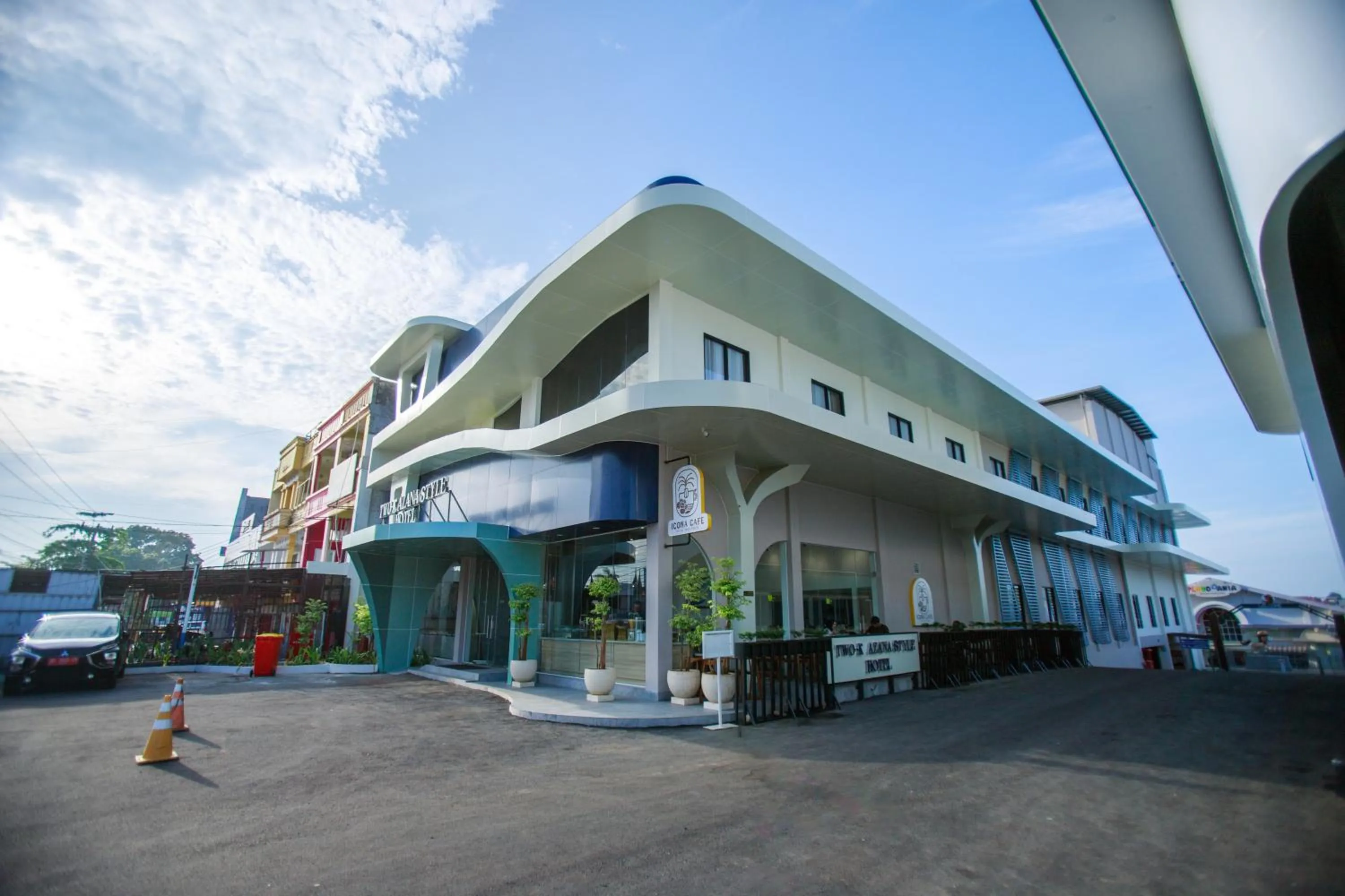 Property building in Two K Azana Style Hotel Bengkulu