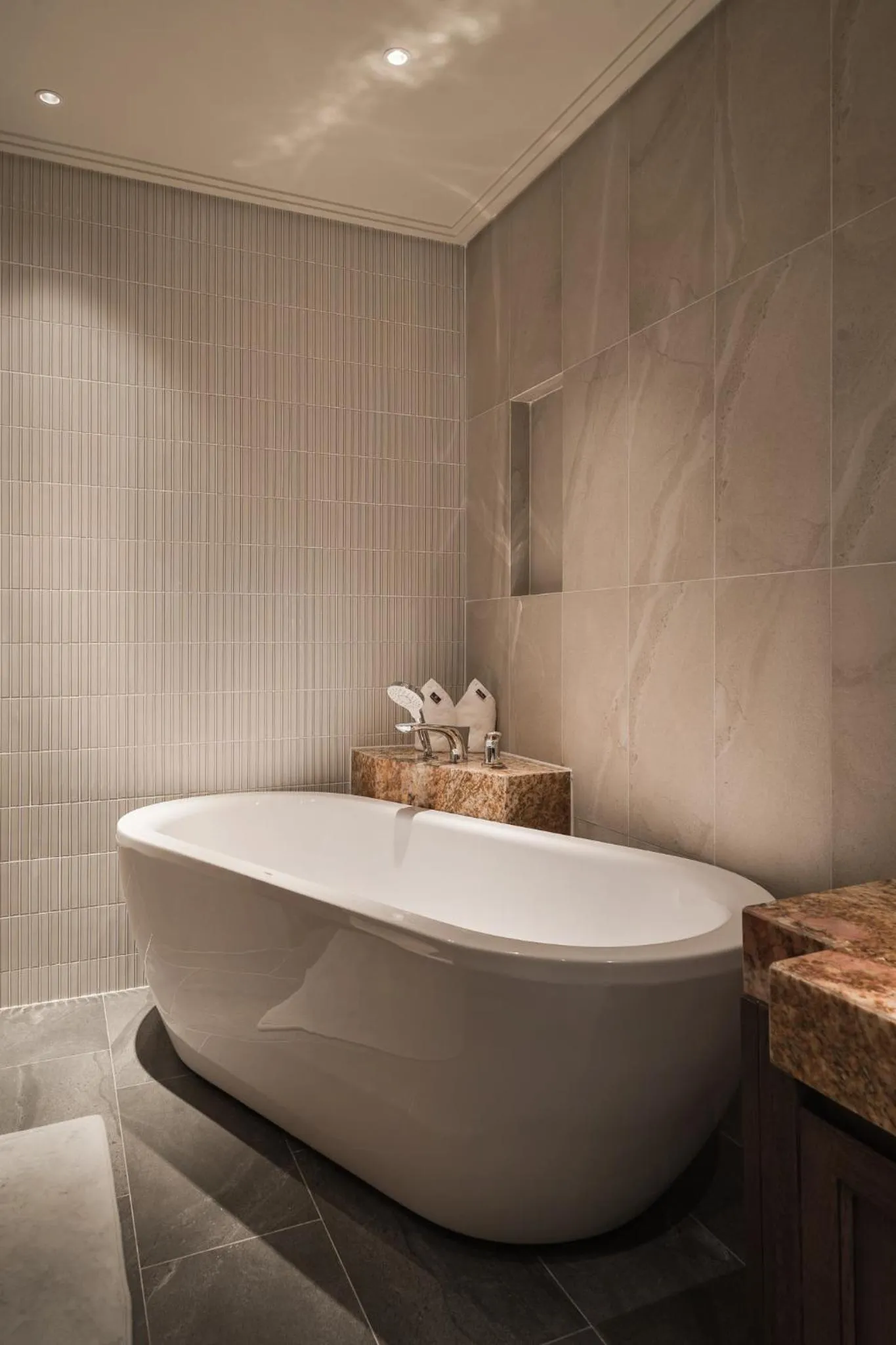 Bath in Su Casa Phu Quoc Long Beach