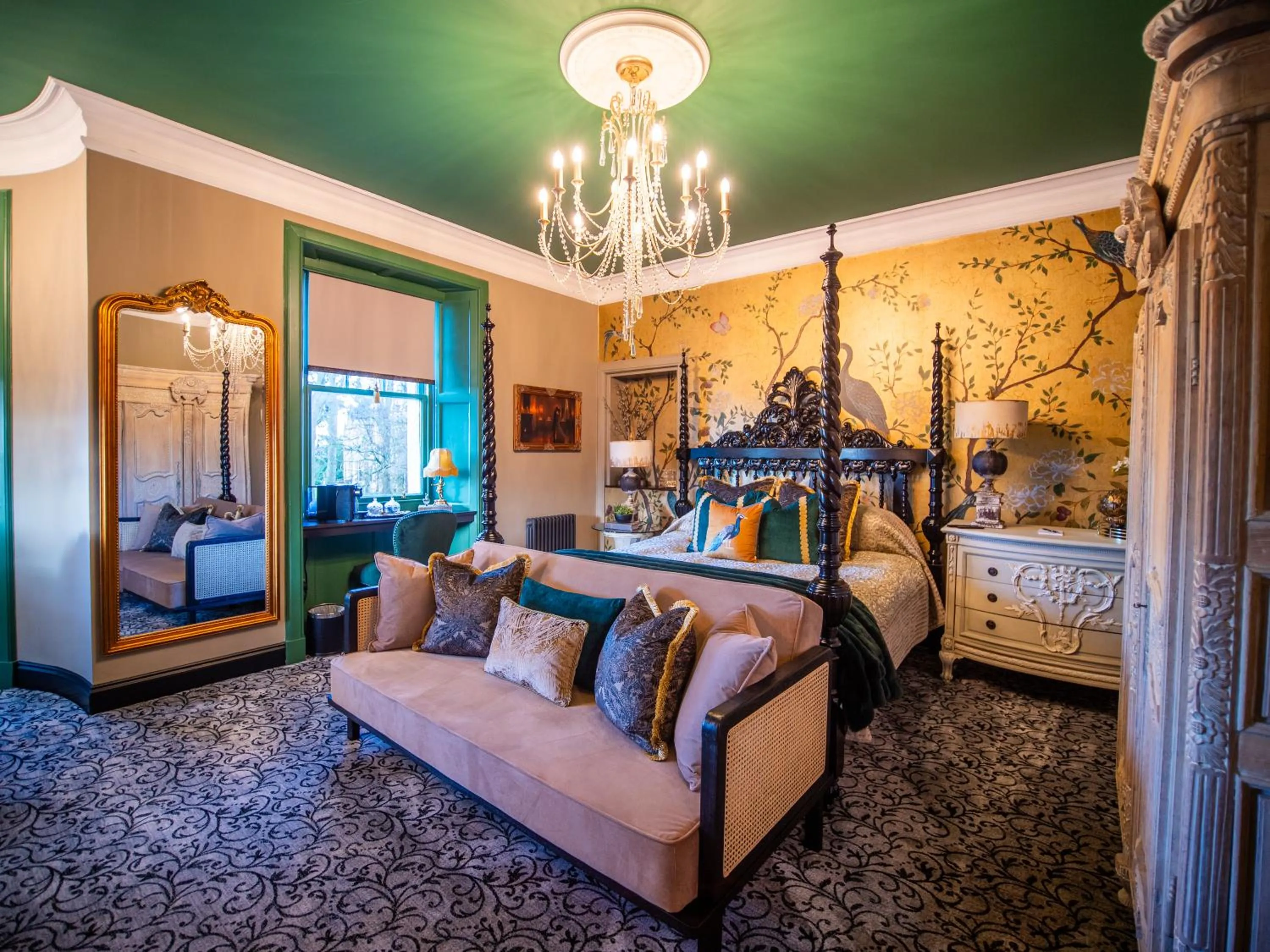 Bedroom, Bed in Abbotsford Hotel